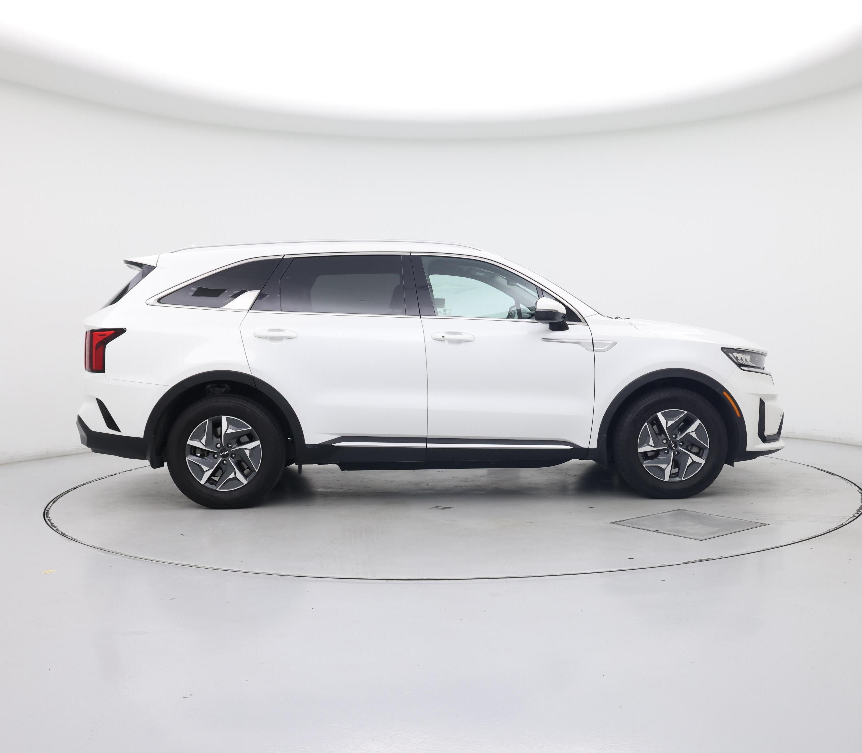 Thumbnail: 2023 Kia Sorento - 7