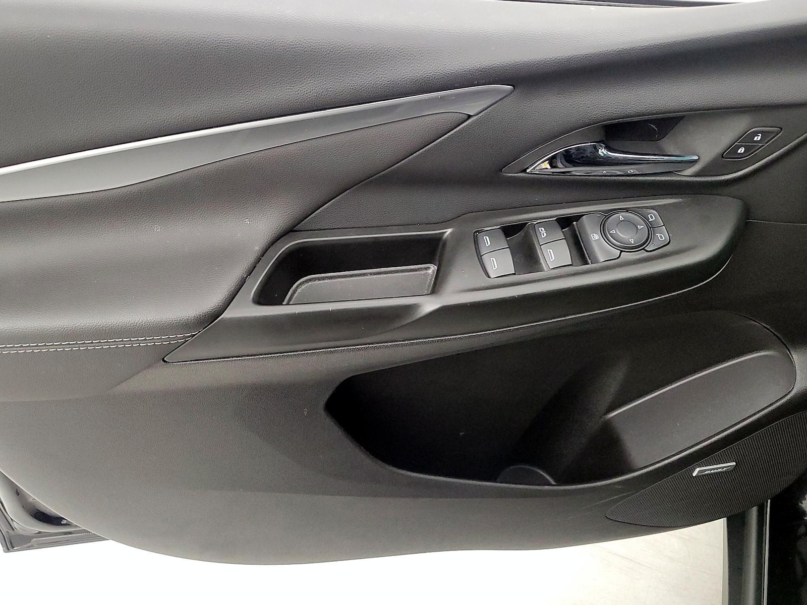 2023 Chevrolet Bolt EV 2LT - Photo 13