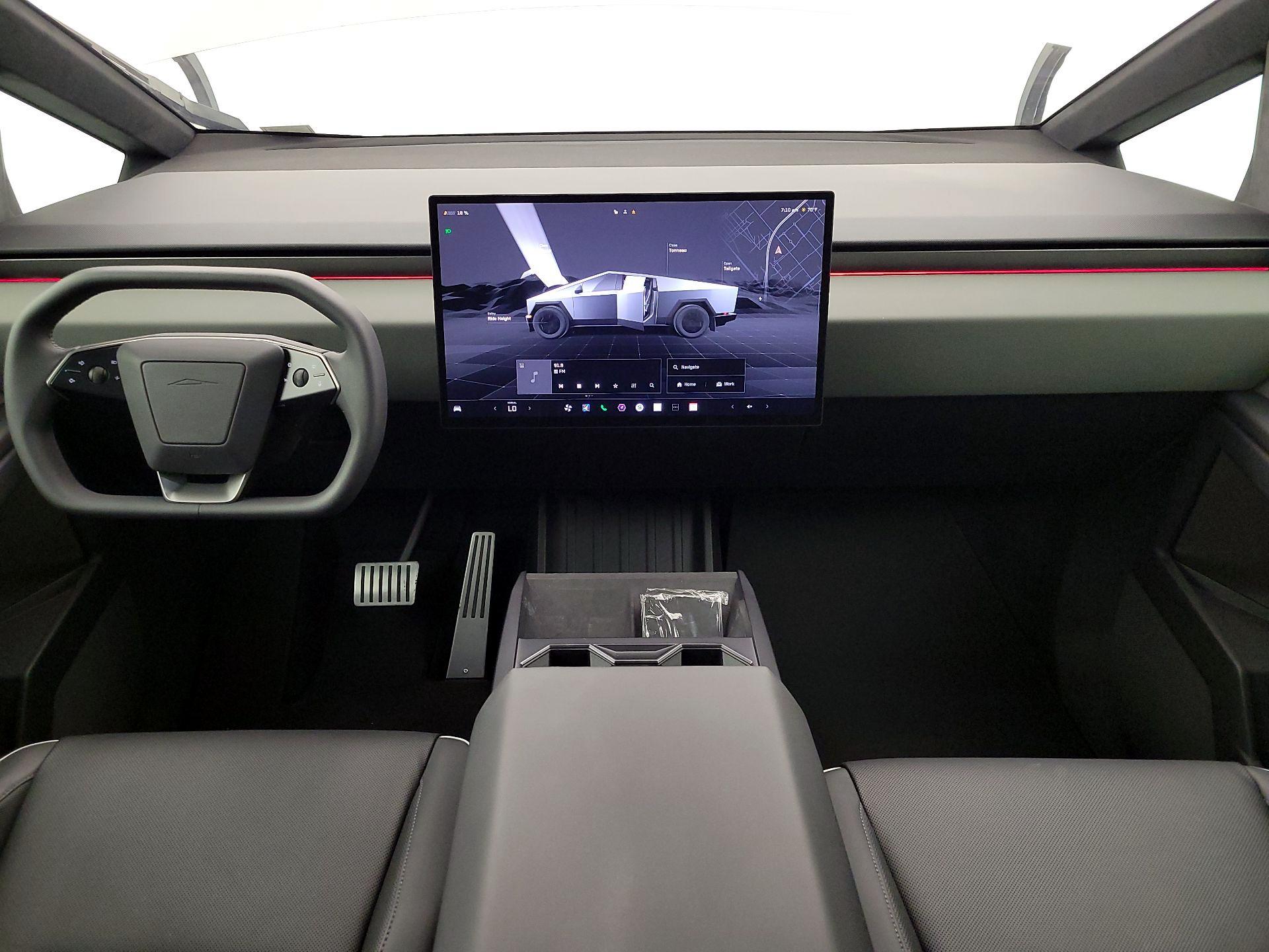 Thumbnail: 2025 Tesla Cybertruck - 9