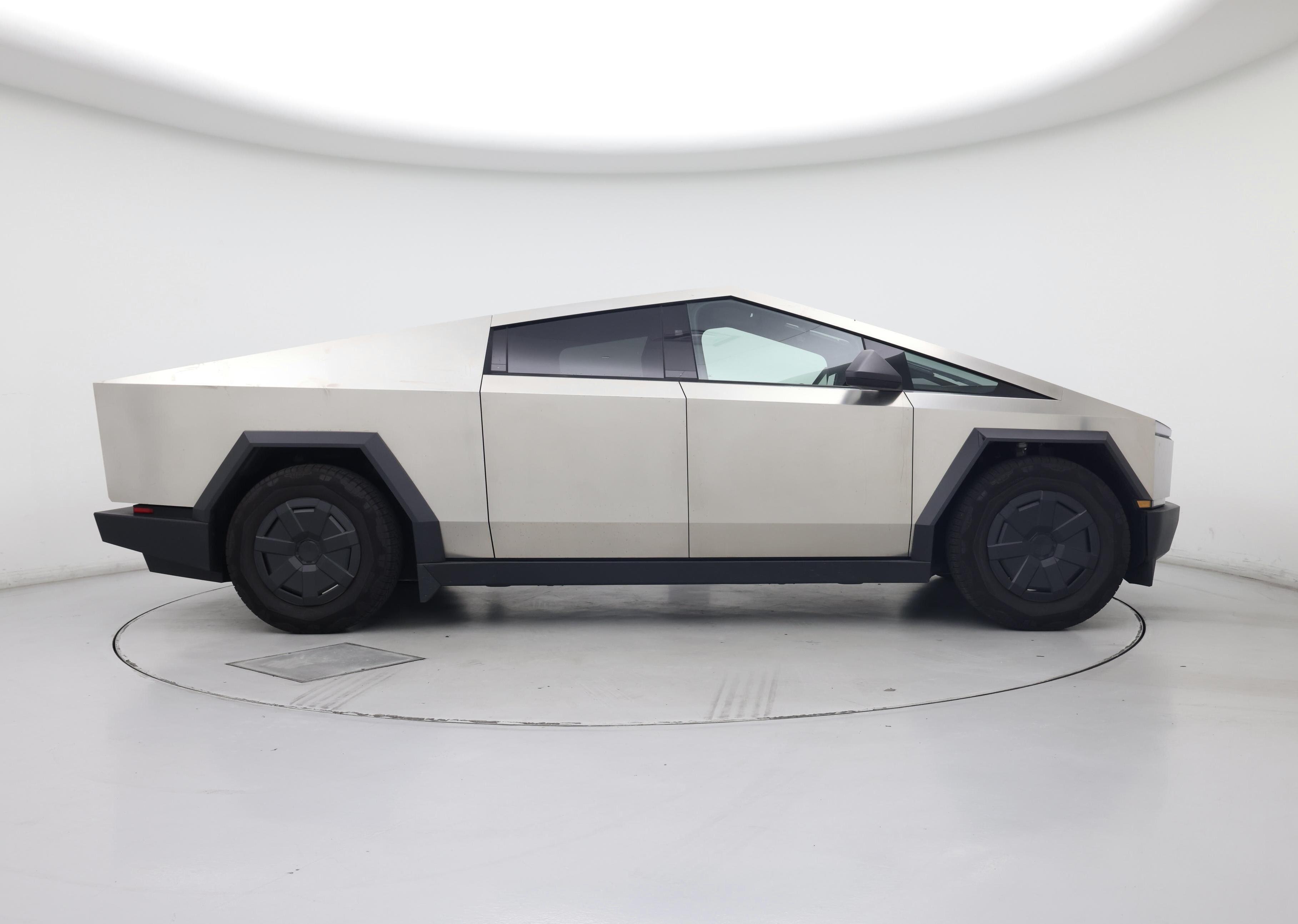 Thumbnail: 2025 Tesla Cybertruck - 7