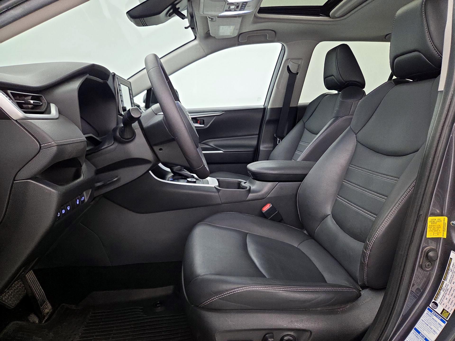 Thumbnail: 2022 Toyota RAV4 - 11