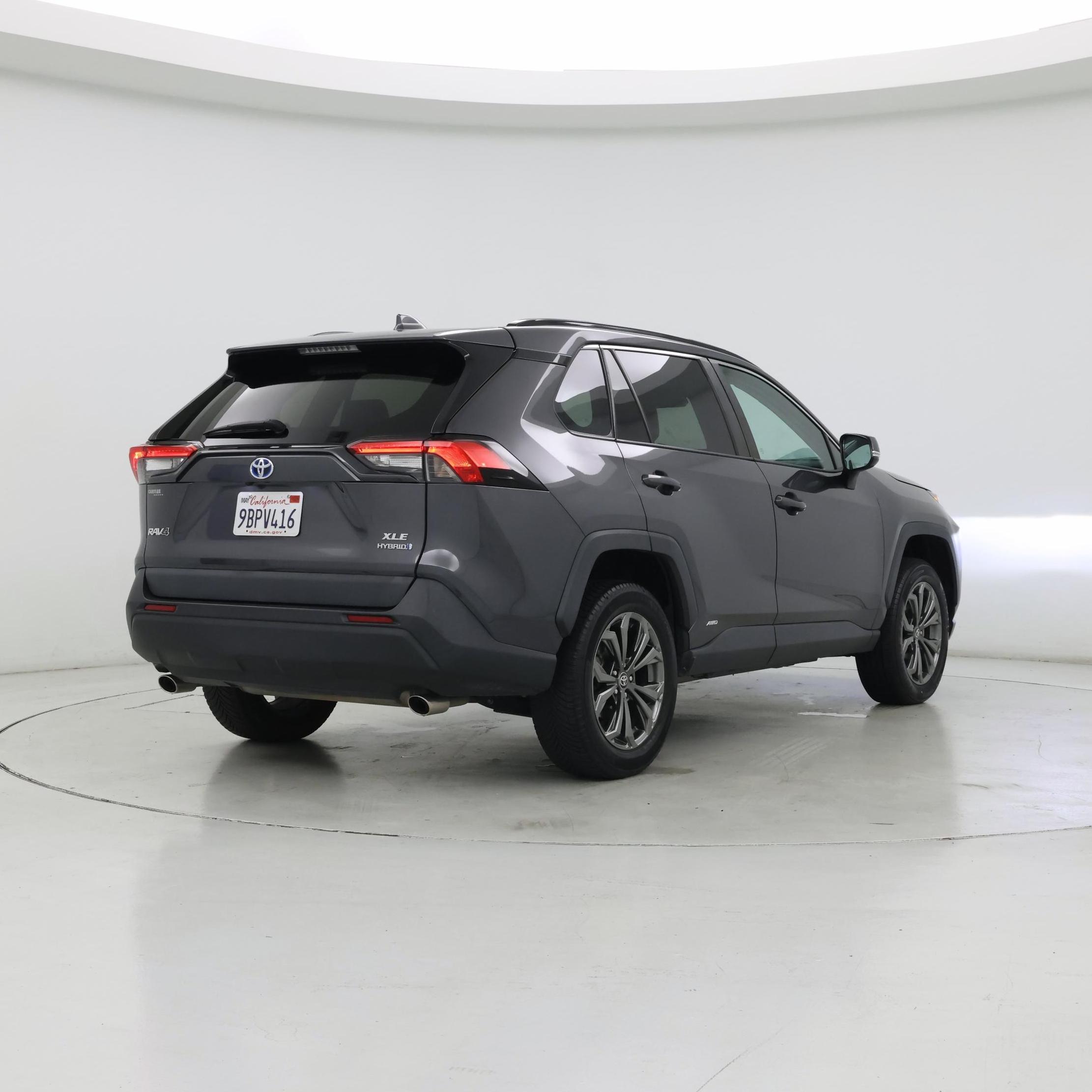 Thumbnail: 2022 Toyota RAV4 - 8