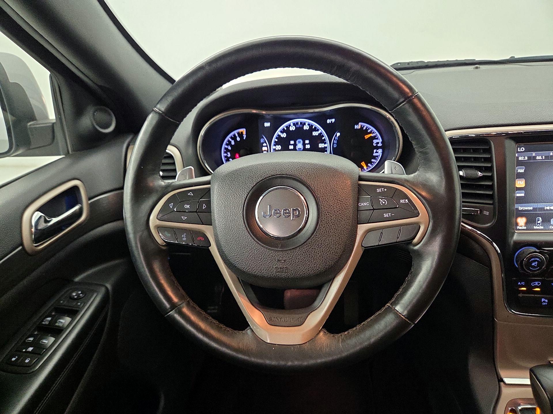 Thumbnail: 2017 Jeep Grand Cherokee - 10