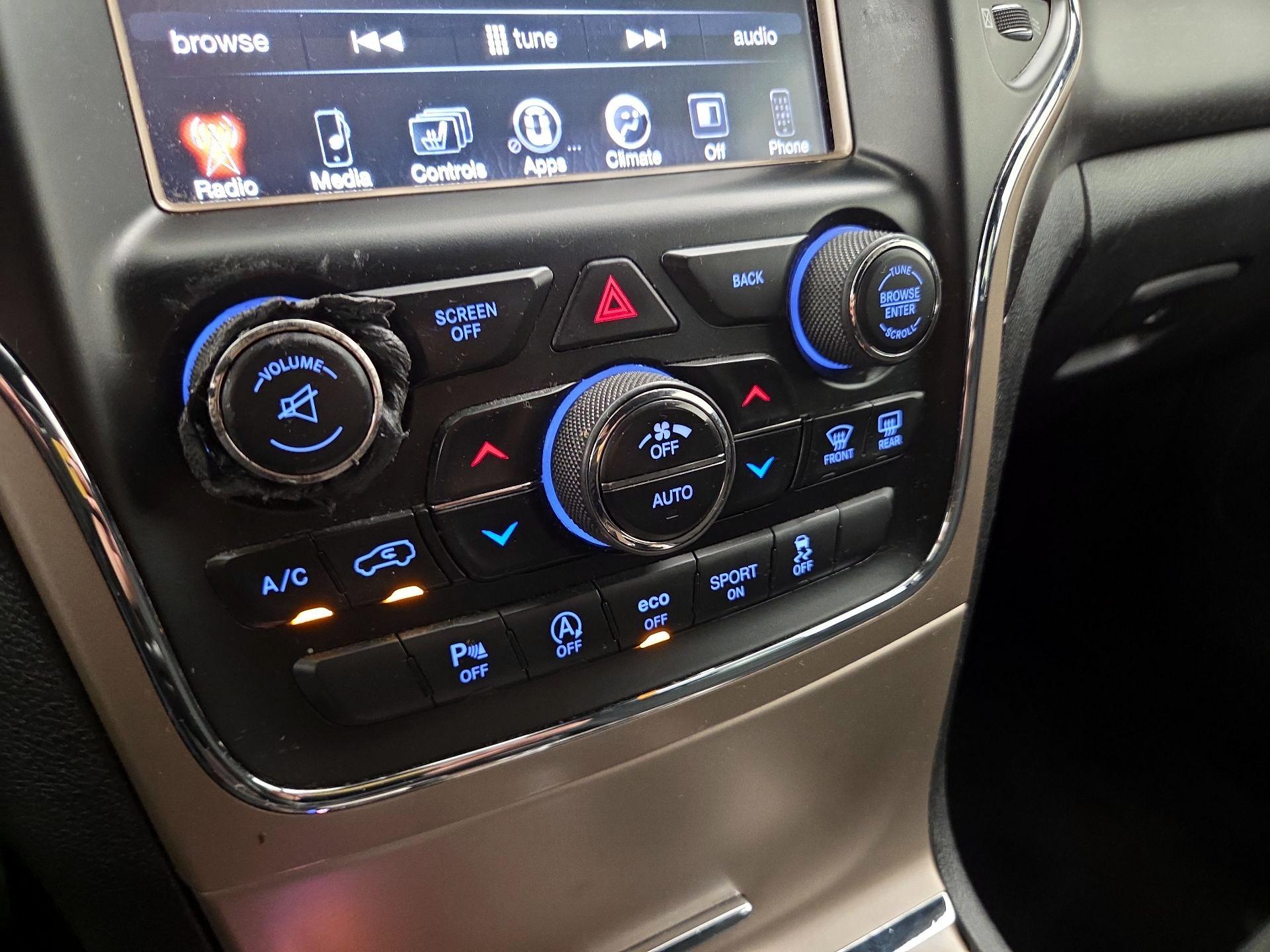 Thumbnail: 2017 Jeep Grand Cherokee - 16