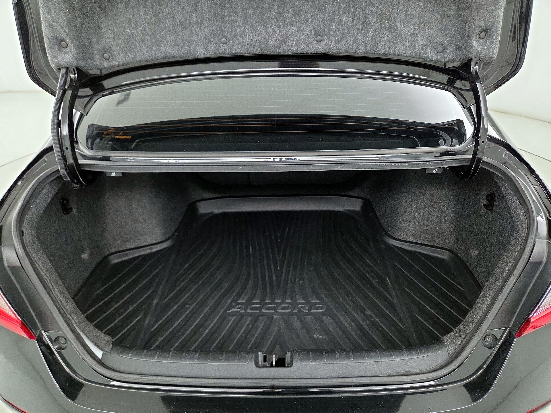 Thumbnail: 2019 Honda Accord - 20
