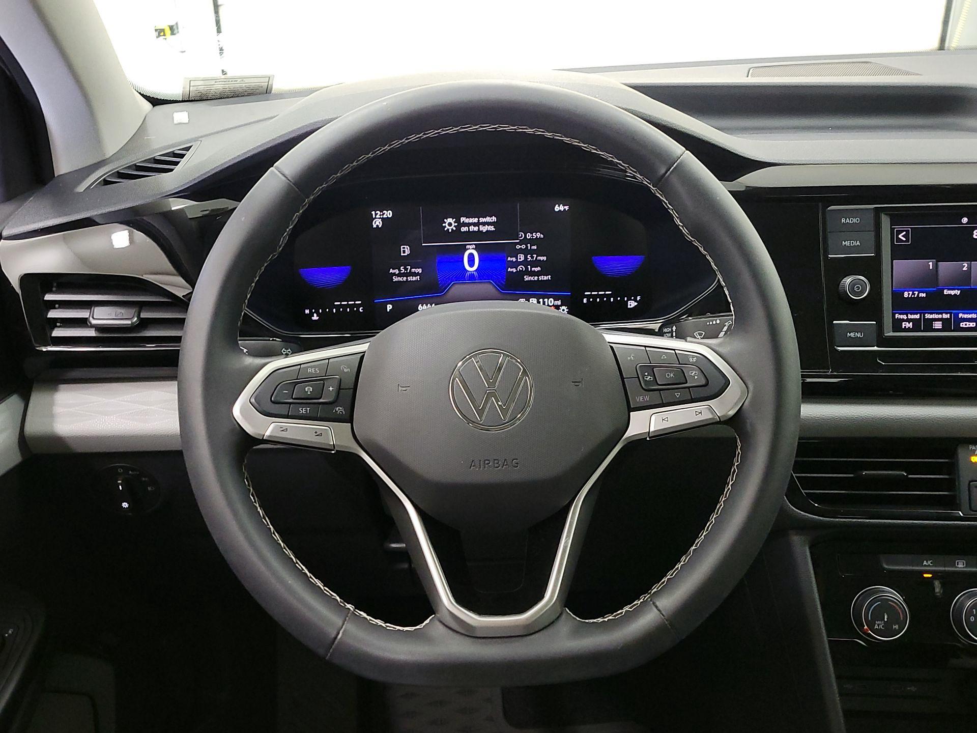 Thumbnail: 2024 Volkswagen Taos - 10
