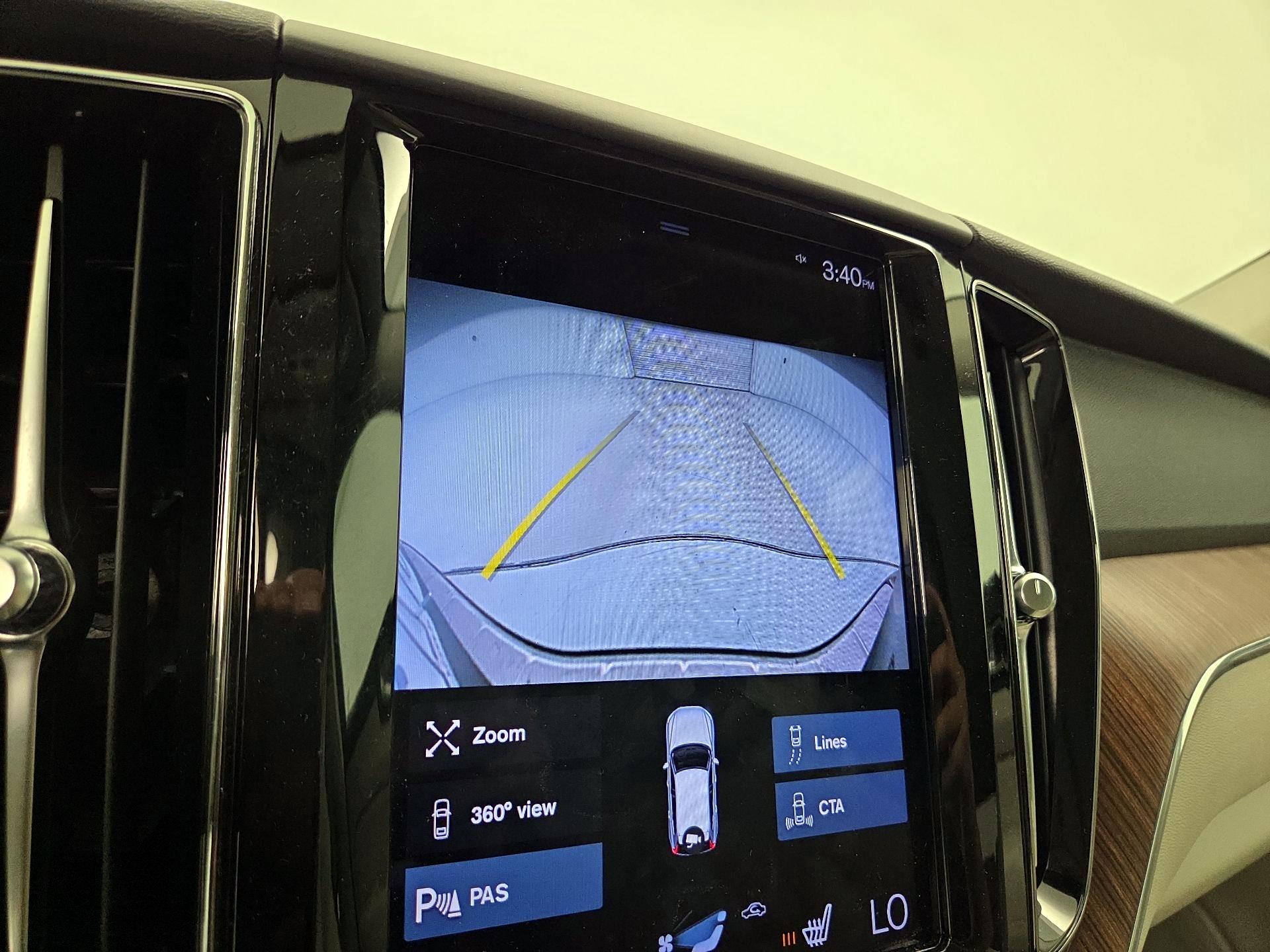 Thumbnail: 2021 Volvo XC60 - 15