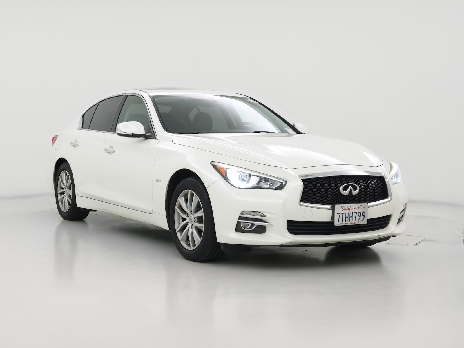 2016 INFINITI Q50