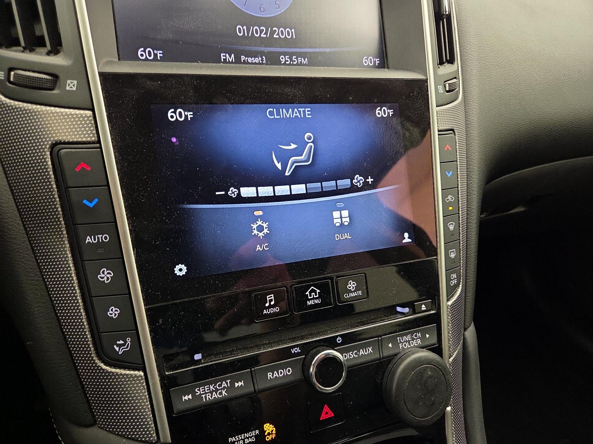 Thumbnail: 2016 INFINITI Q50 - 16