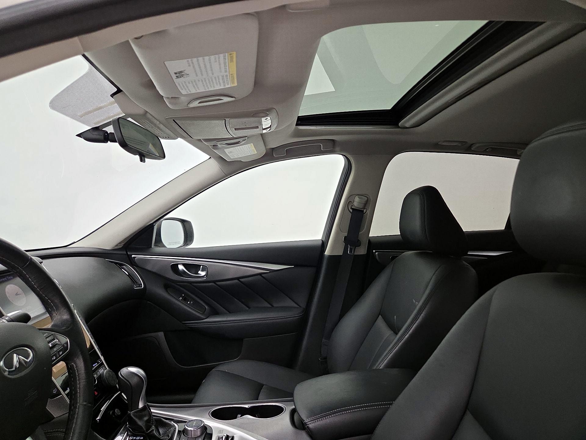 Thumbnail: 2016 INFINITI Q50 - 19