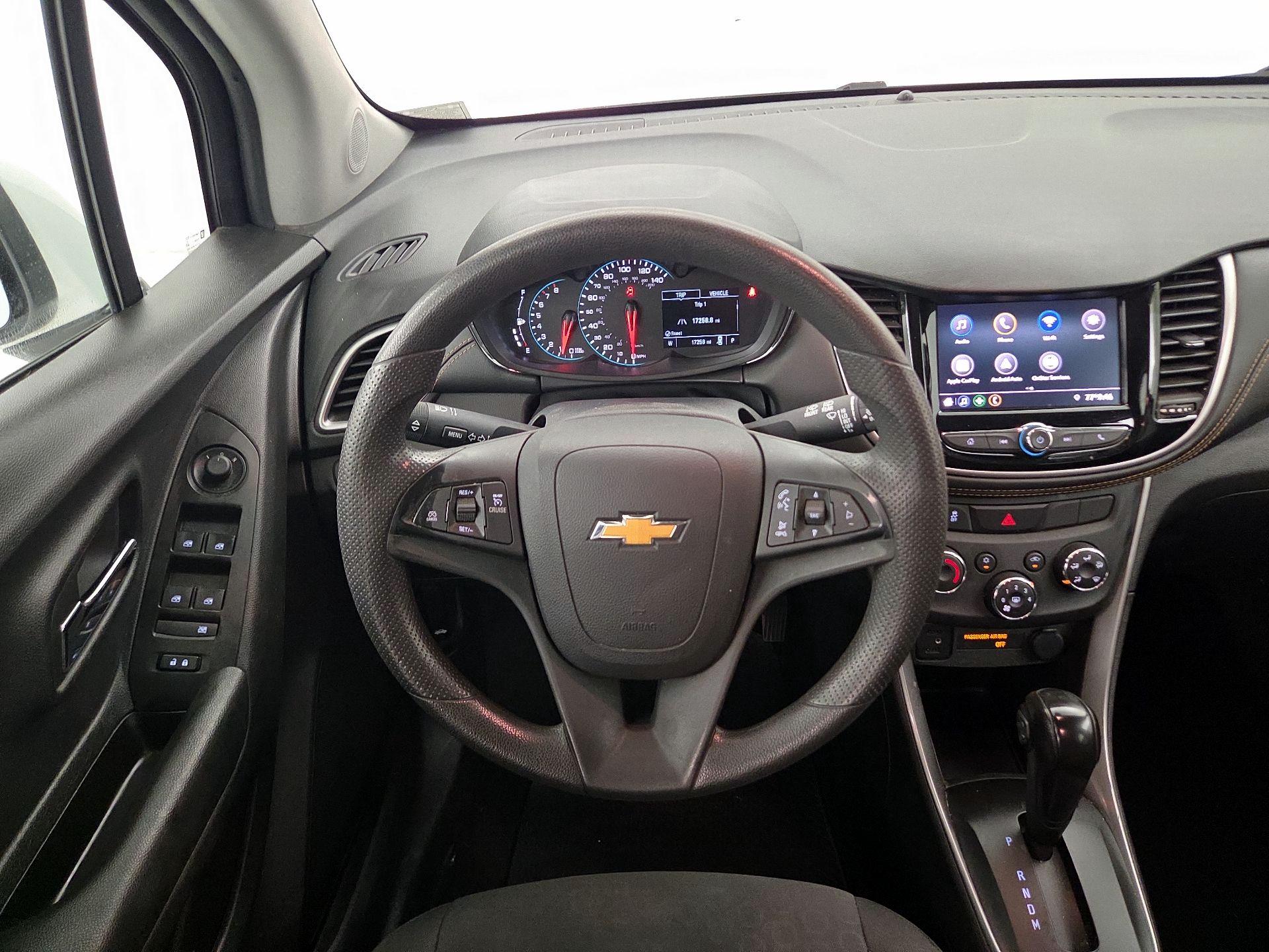 Thumbnail: 2022 Chevrolet Trax - 10