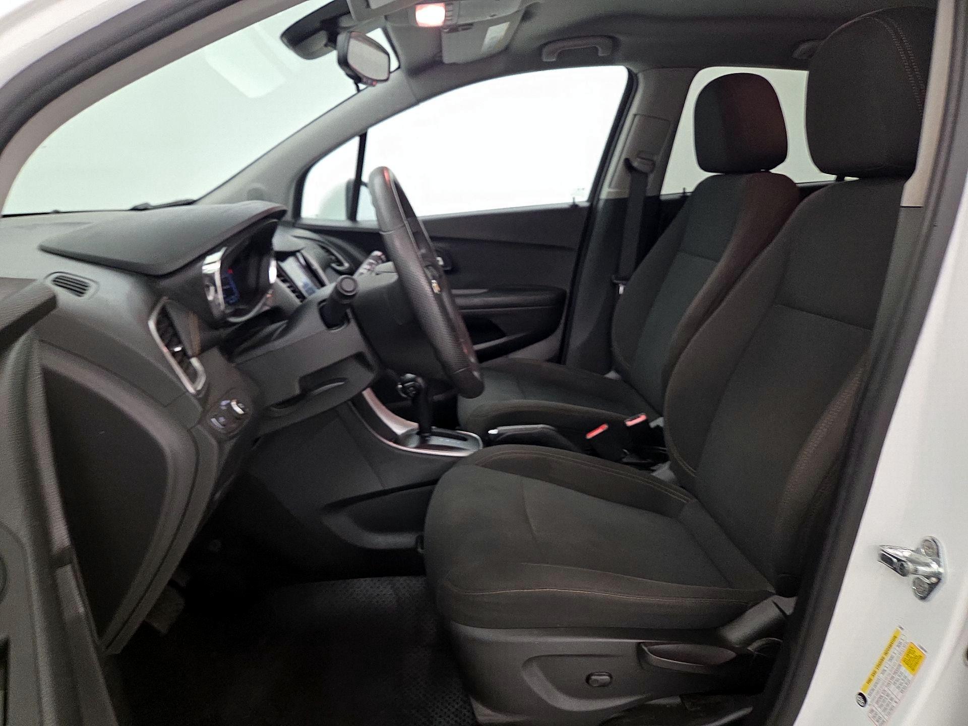 Thumbnail: 2022 Chevrolet Trax - 11