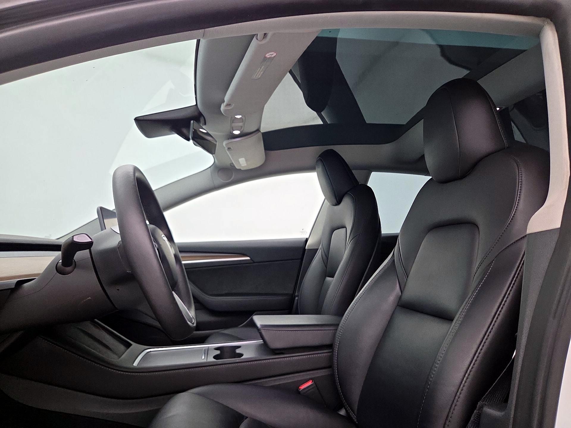 Thumbnail: 2023 Tesla Model 3 - 19