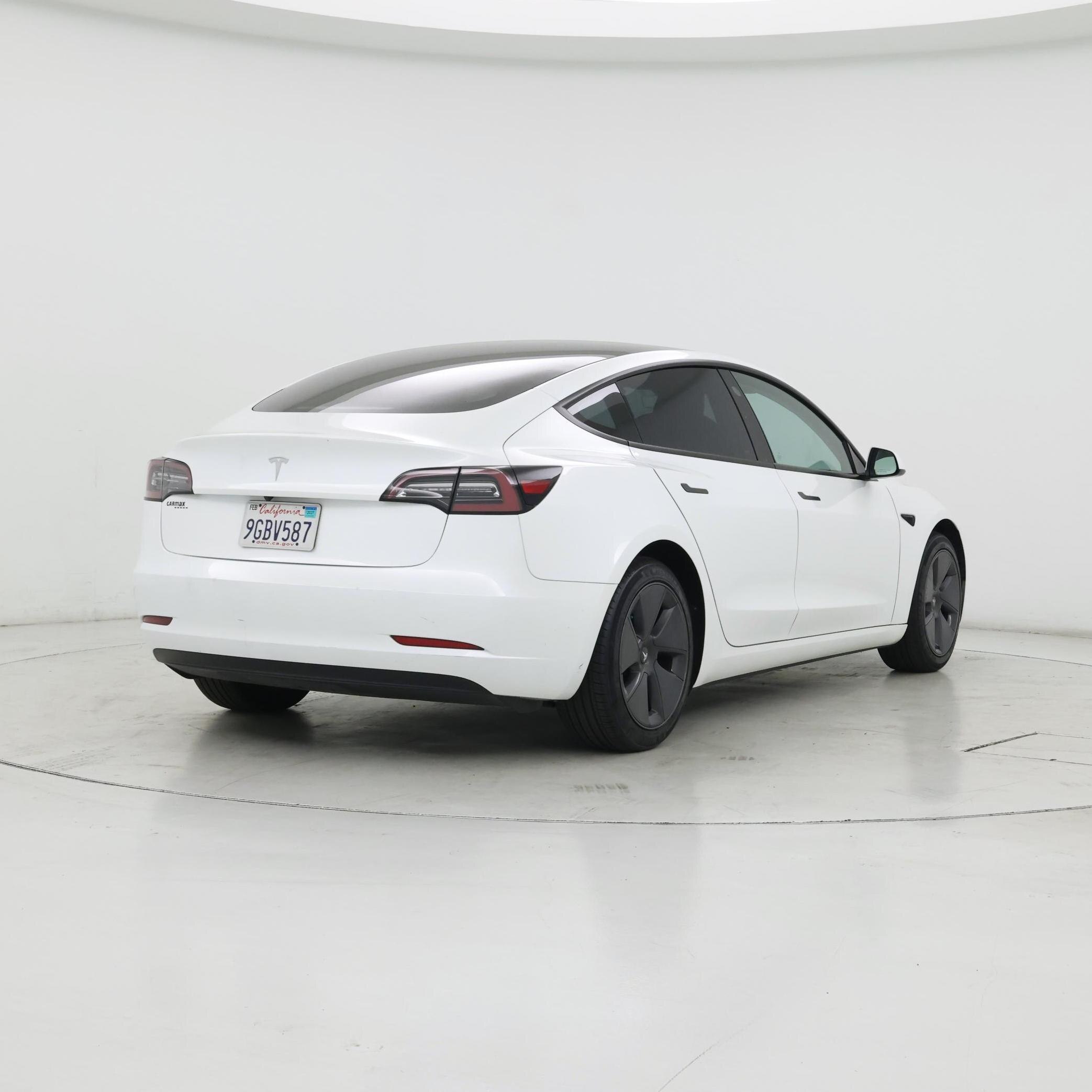 Thumbnail: 2023 Tesla Model 3 - 8