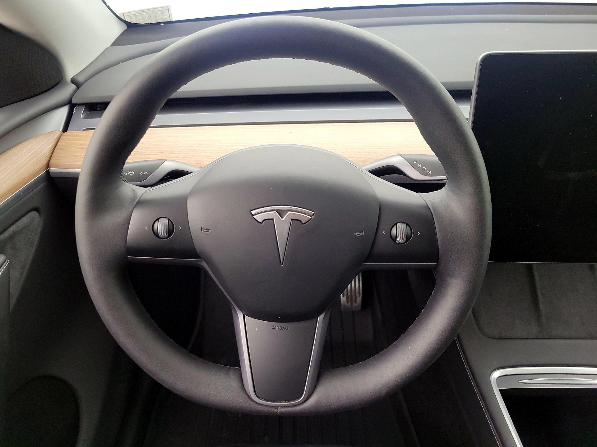 Thumbnail: 2023 Tesla Model Y - 10