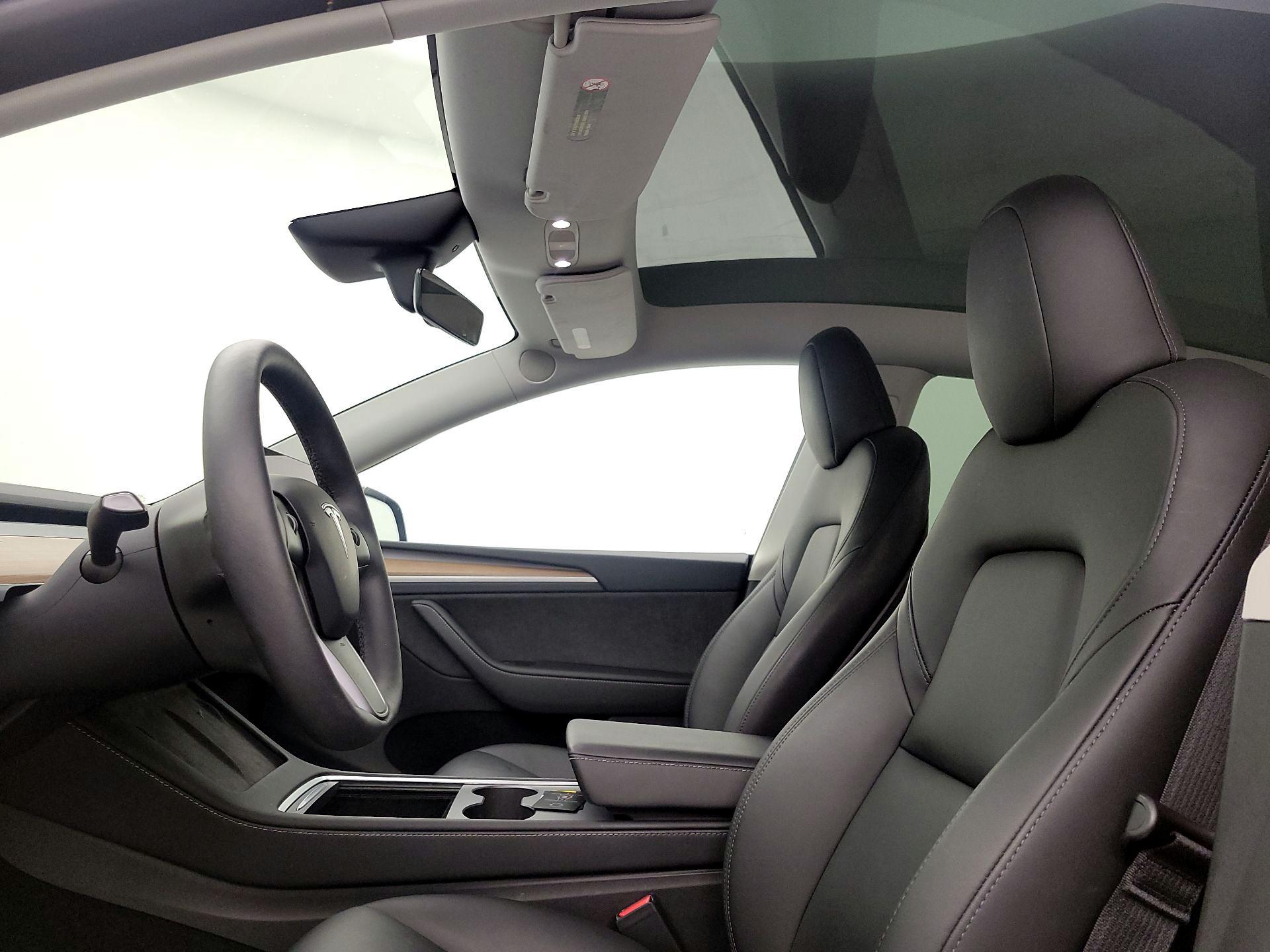 Thumbnail: 2023 Tesla Model Y - 18