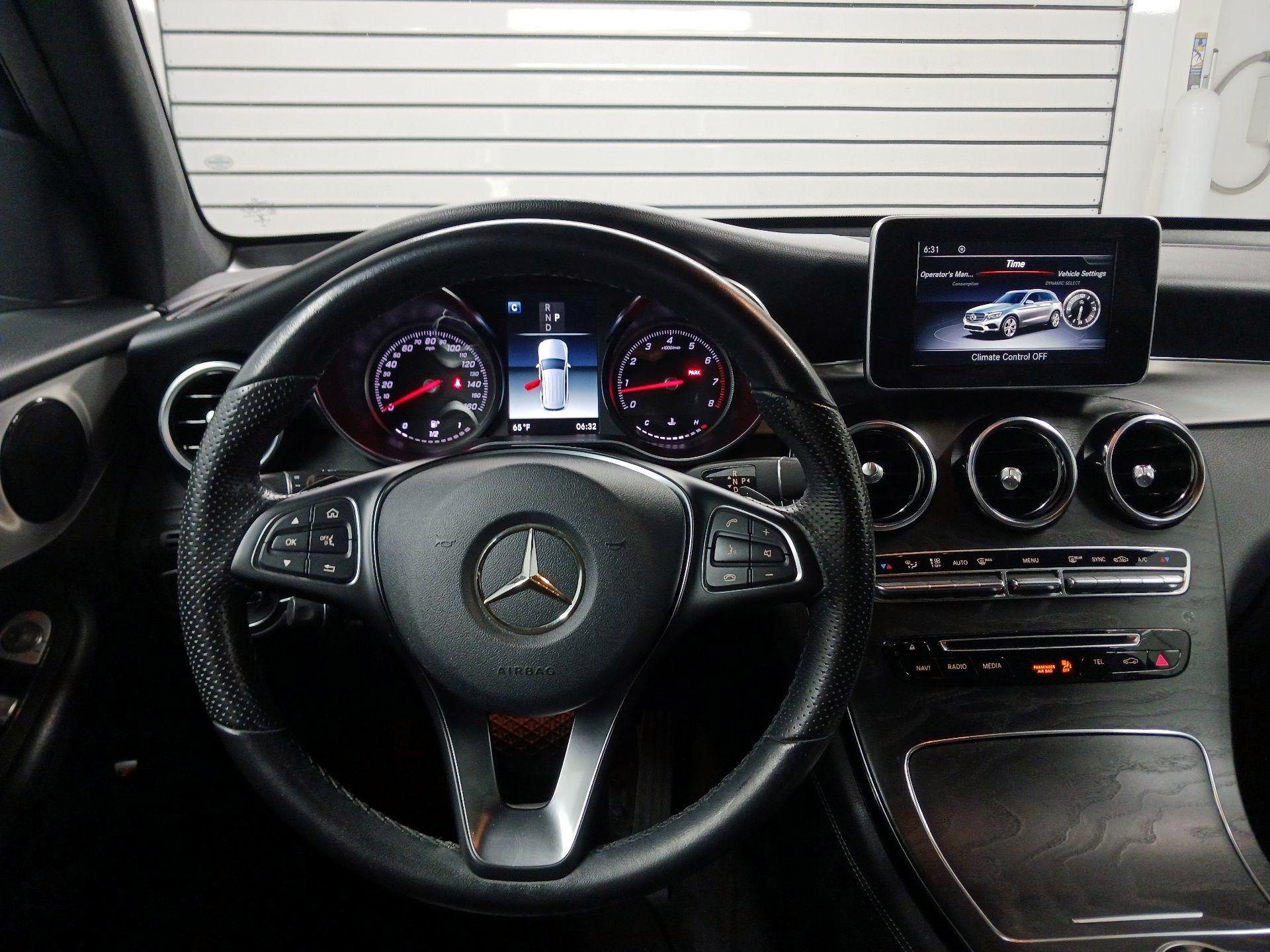 Thumbnail: 2019 Mercedes-Benz GLC - 10