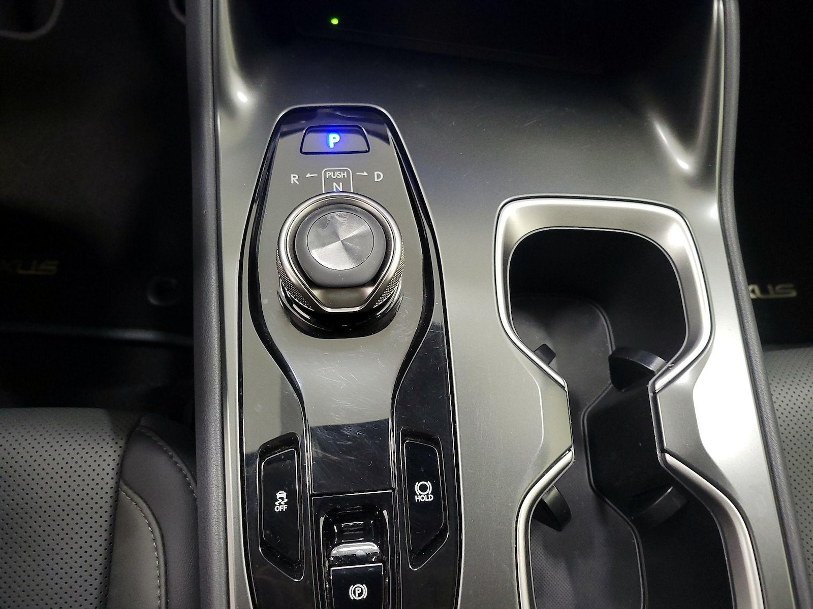 2024 Lexus RZ Premium - Photo 18