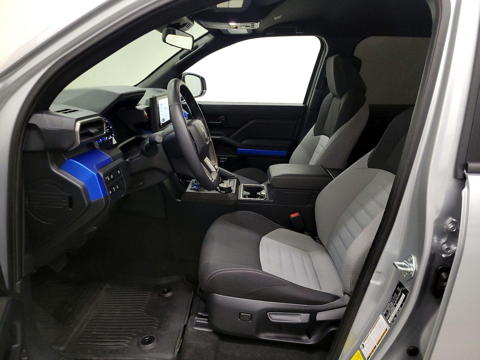 2026 Toyota 4Runner TRD Off-Road - Photo 12