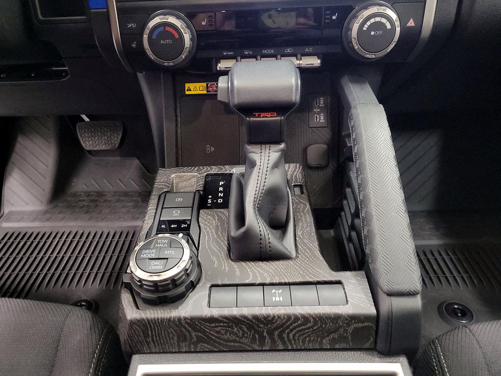 2026 Toyota 4Runner TRD Off-Road - Photo 18