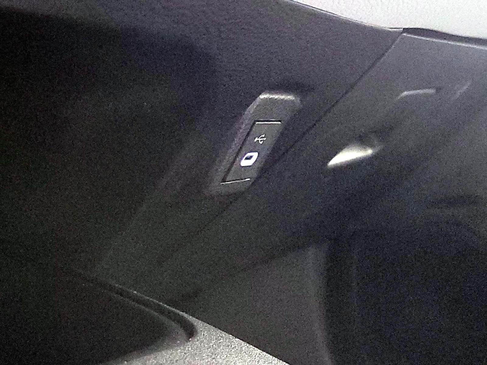 2026 Toyota Corolla SE - Photo 19