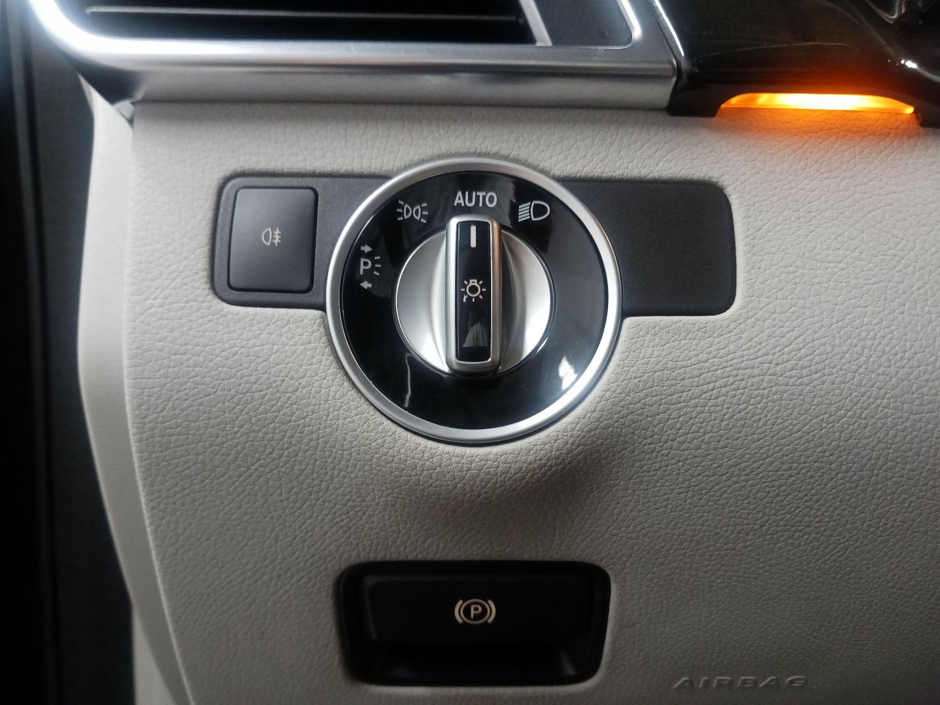 Thumbnail: 2016 Mercedes-Benz GL-Class - 13