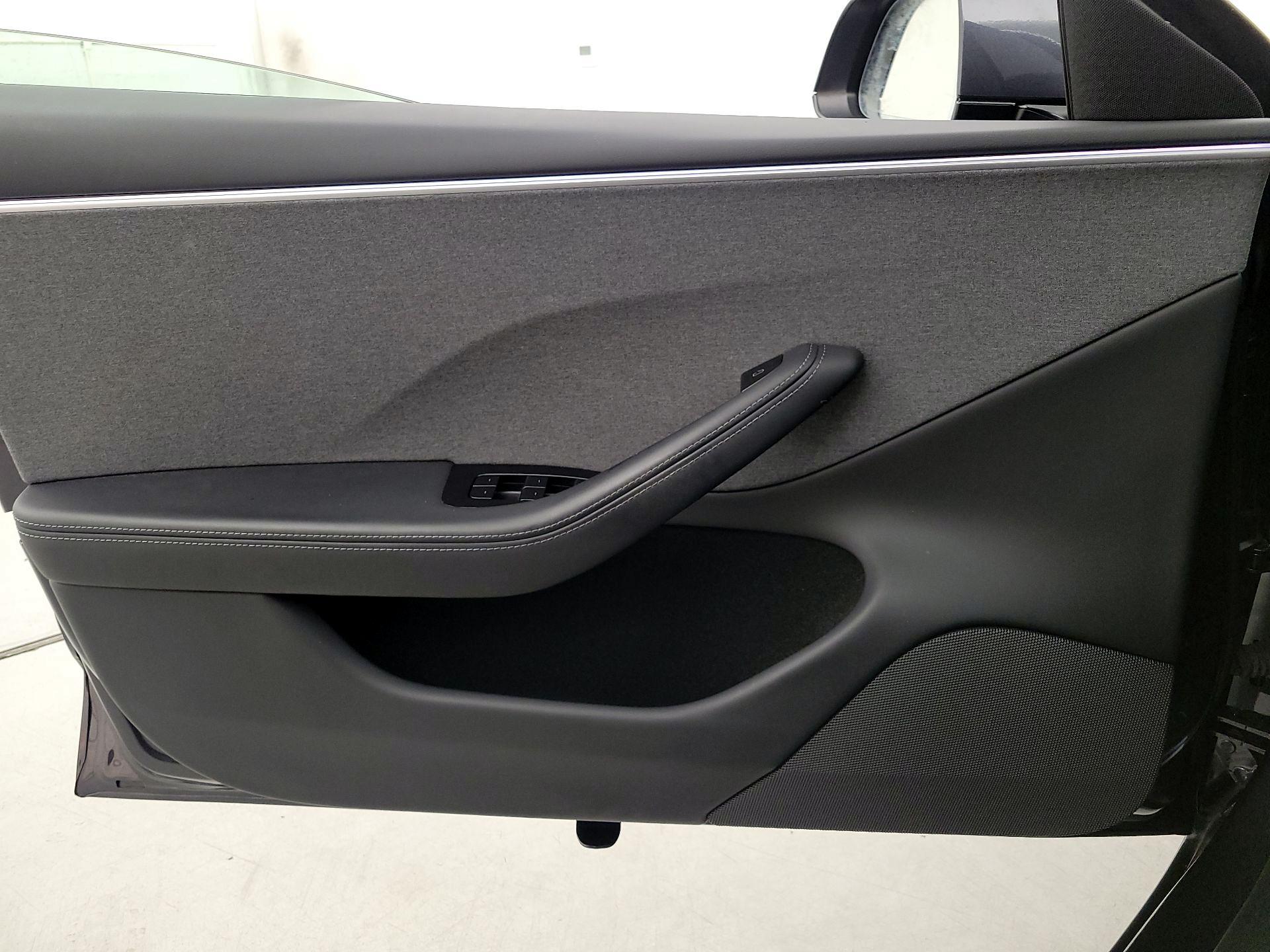 Thumbnail: 2024 Tesla Model 3 - 12
