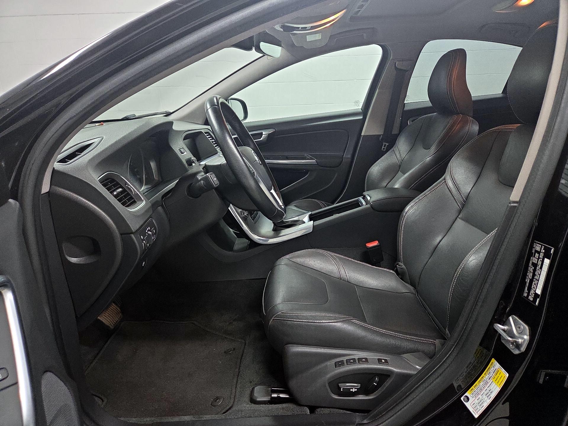 Thumbnail: 2017 Volvo S60 - 9