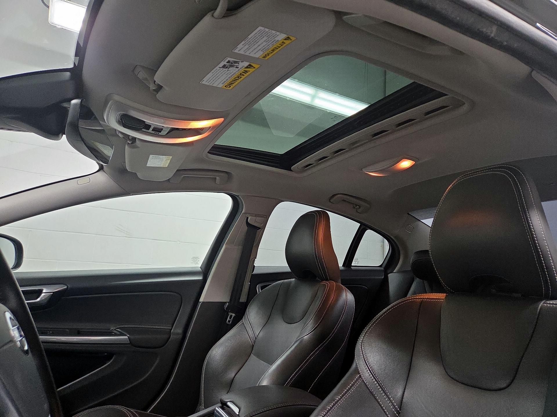 Thumbnail: 2017 Volvo S60 - 17