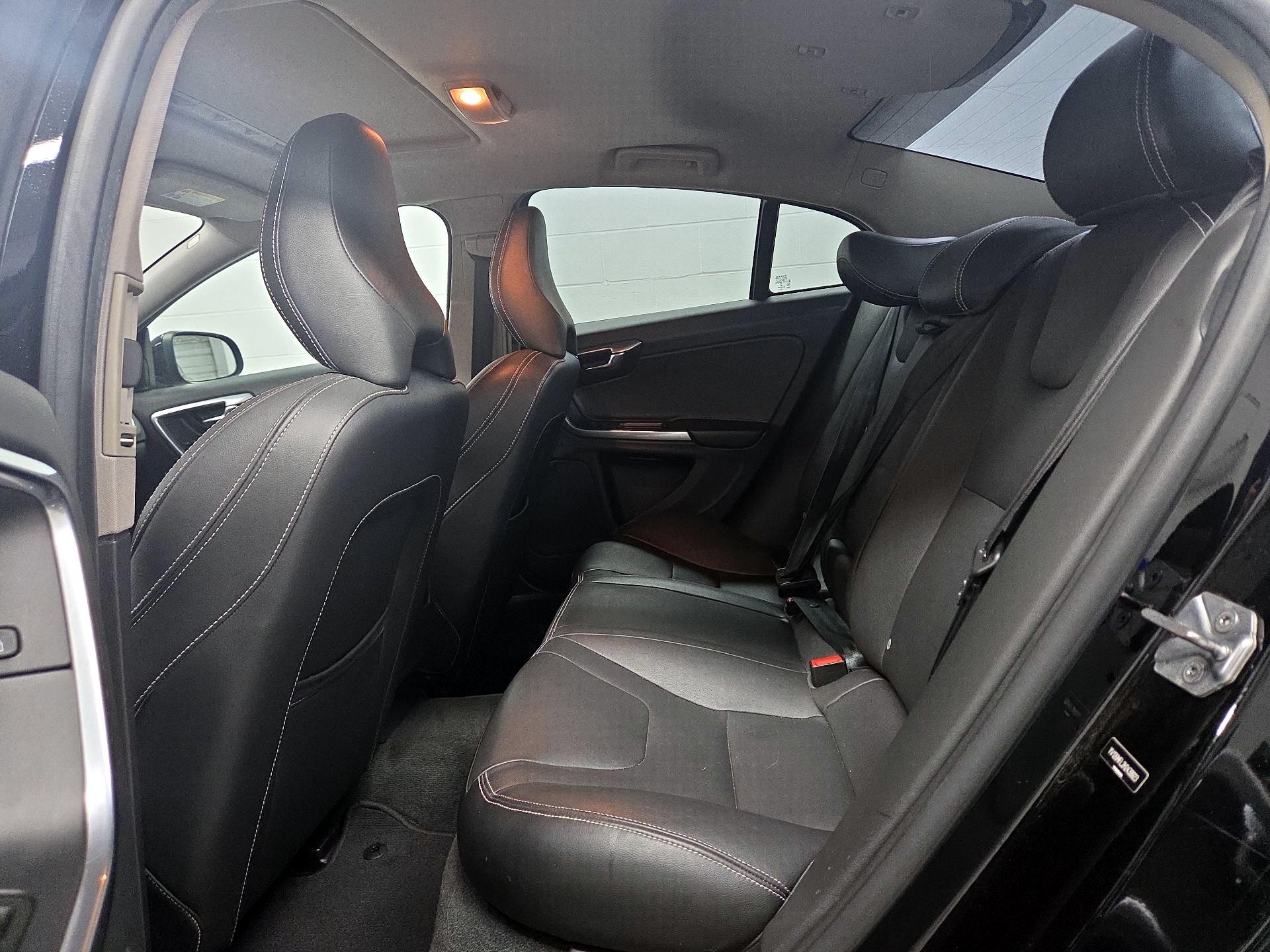 Thumbnail: 2017 Volvo S60 - 18