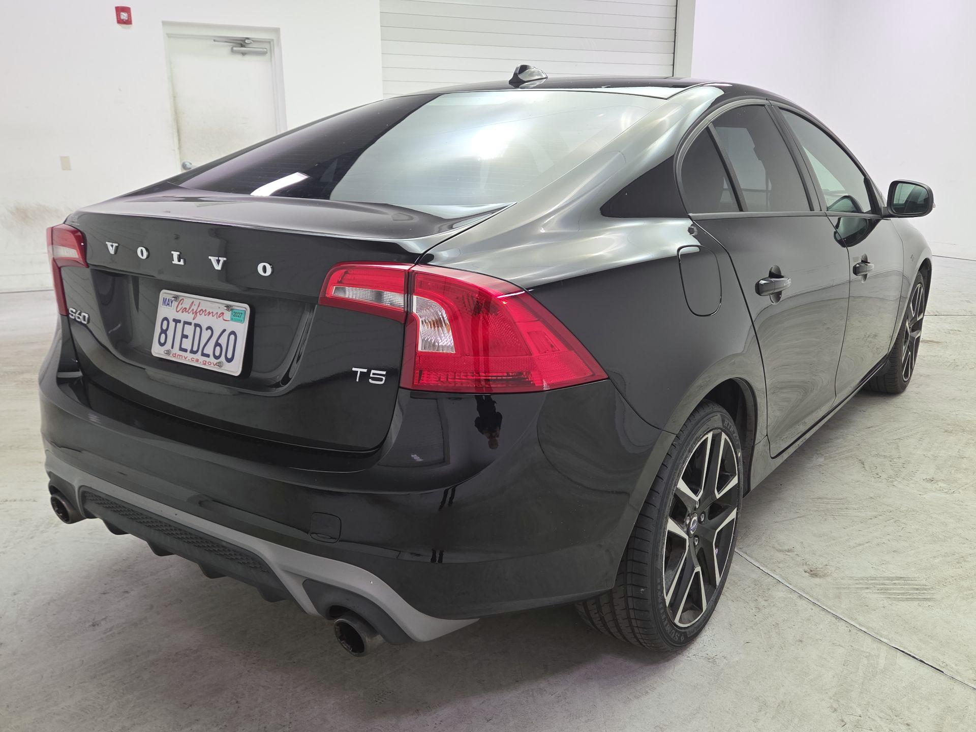 Thumbnail: 2017 Volvo S60 - 5