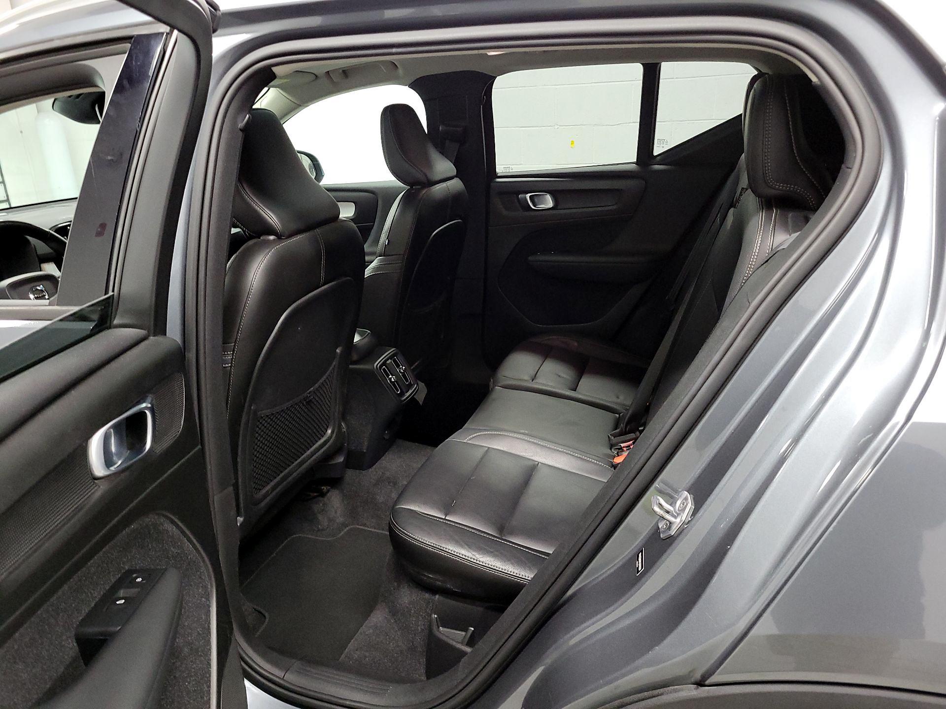 Thumbnail: 2019 Volvo XC40 - 20