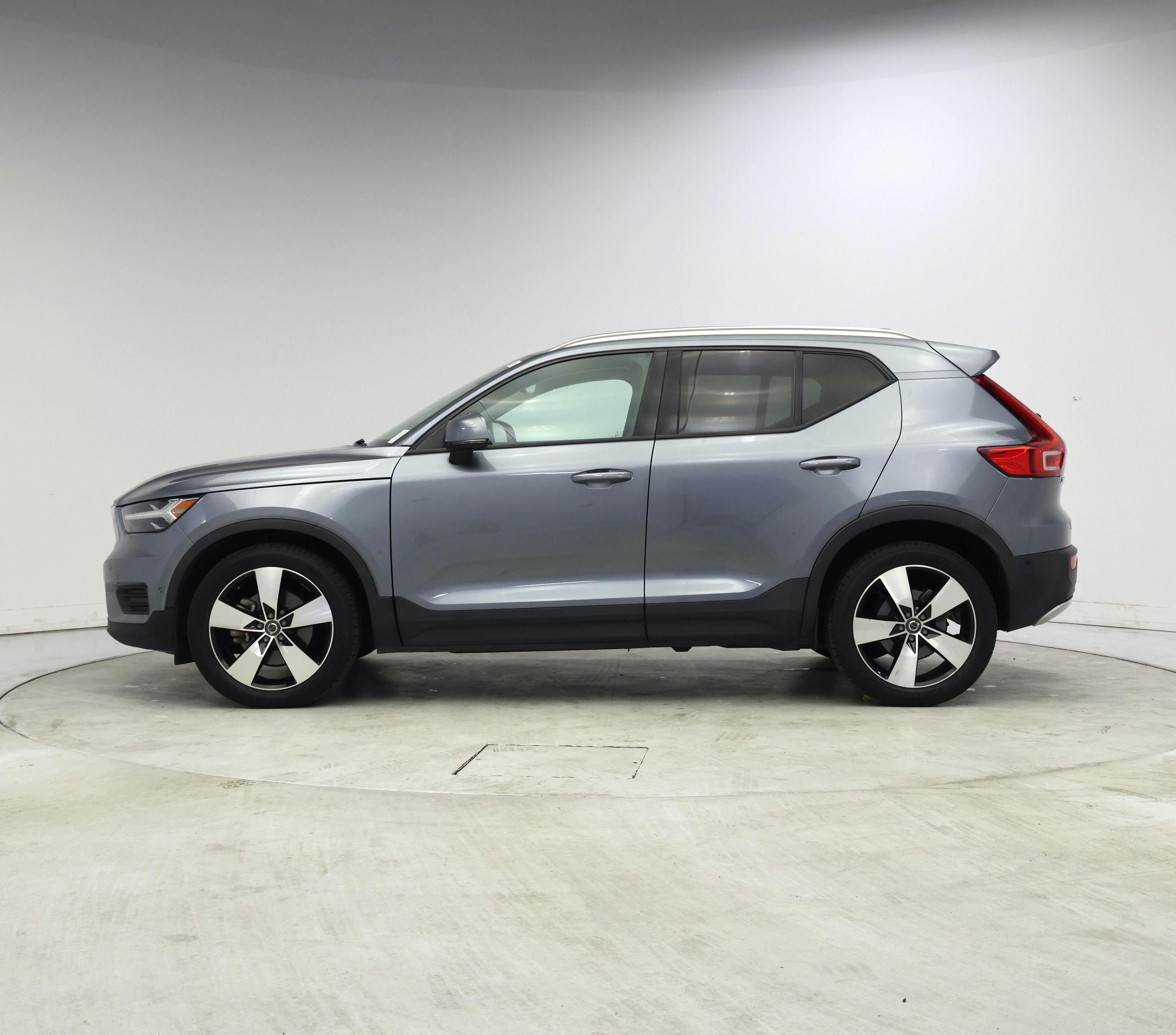 Thumbnail: 2019 Volvo XC40 - 3