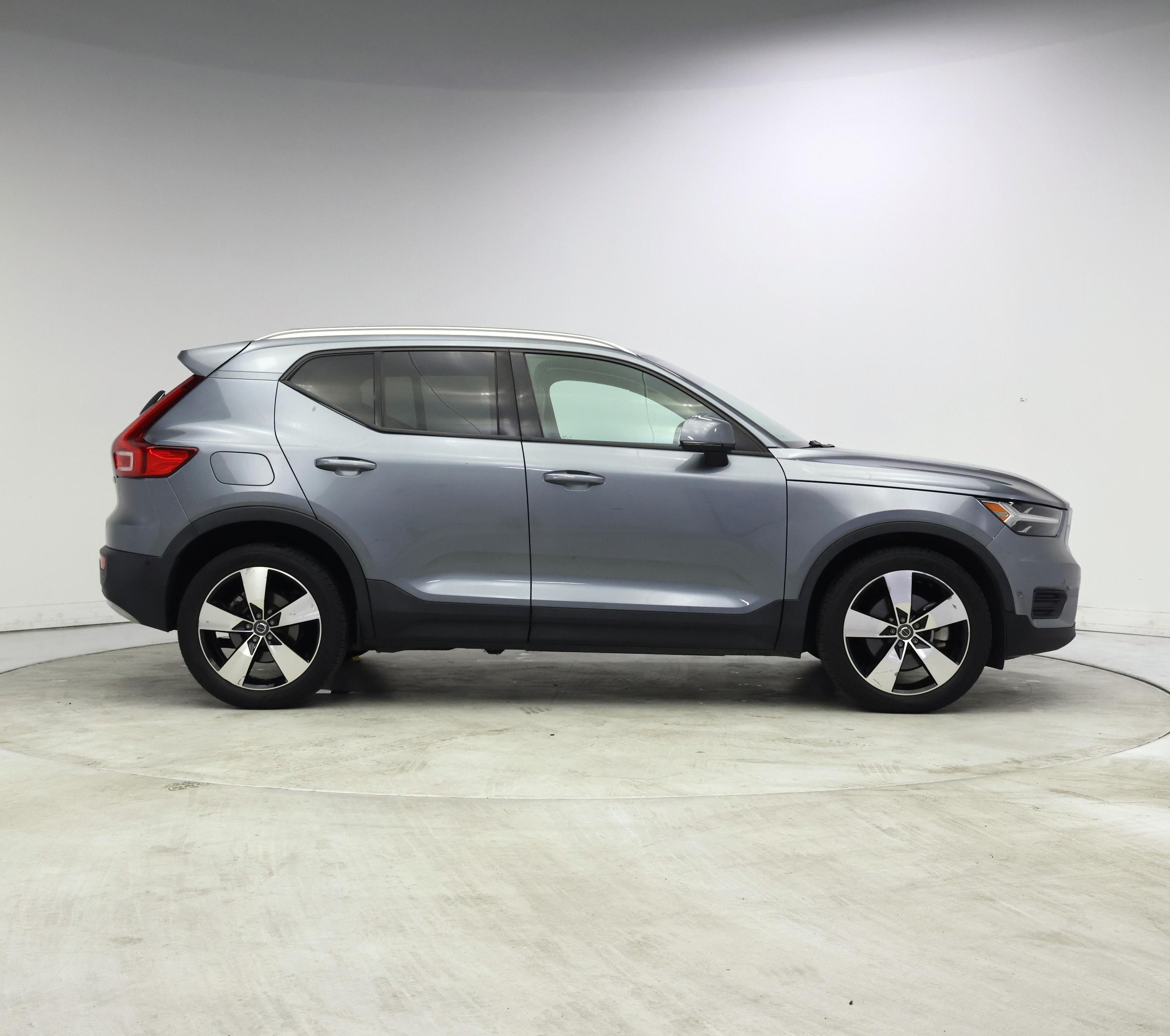Thumbnail: 2019 Volvo XC40 - 7