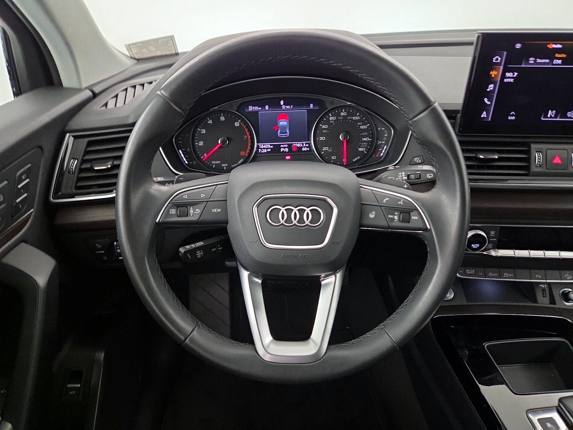 Thumbnail: 2023 Audi Q5 - 10