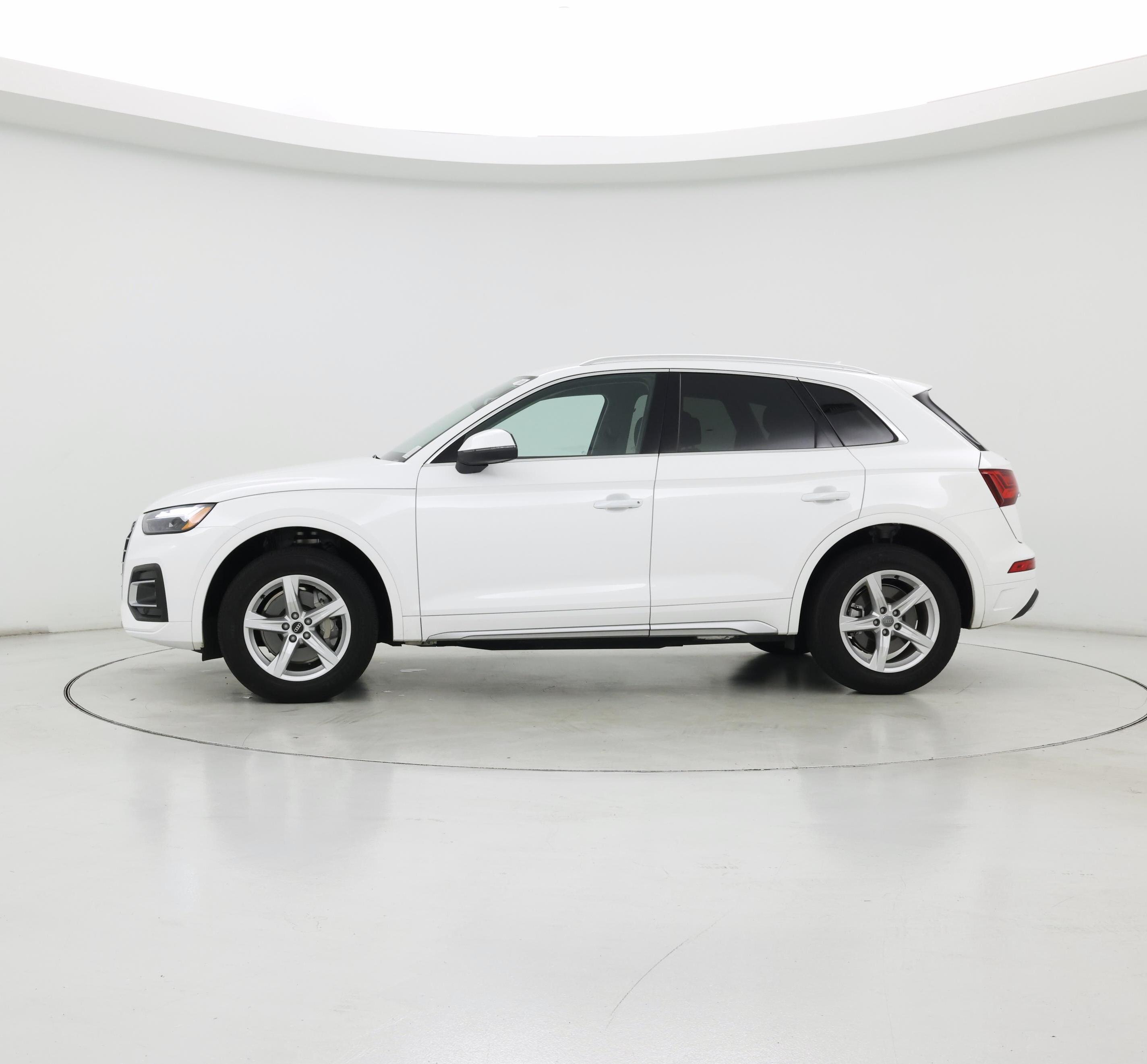 Thumbnail: 2023 Audi Q5 - 3