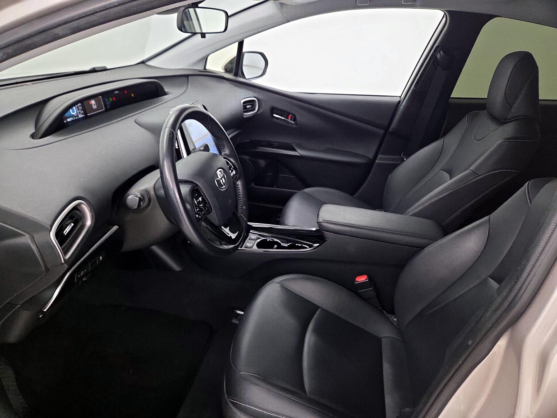Thumbnail: 2021 Toyota Prius Prime - 11