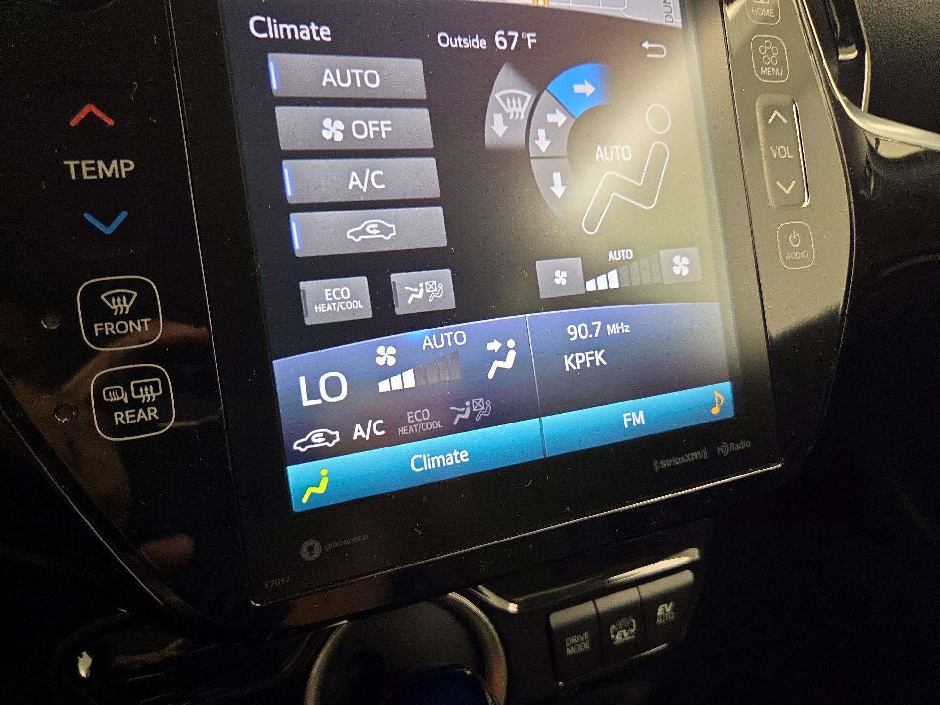 Thumbnail: 2021 Toyota Prius Prime - 17