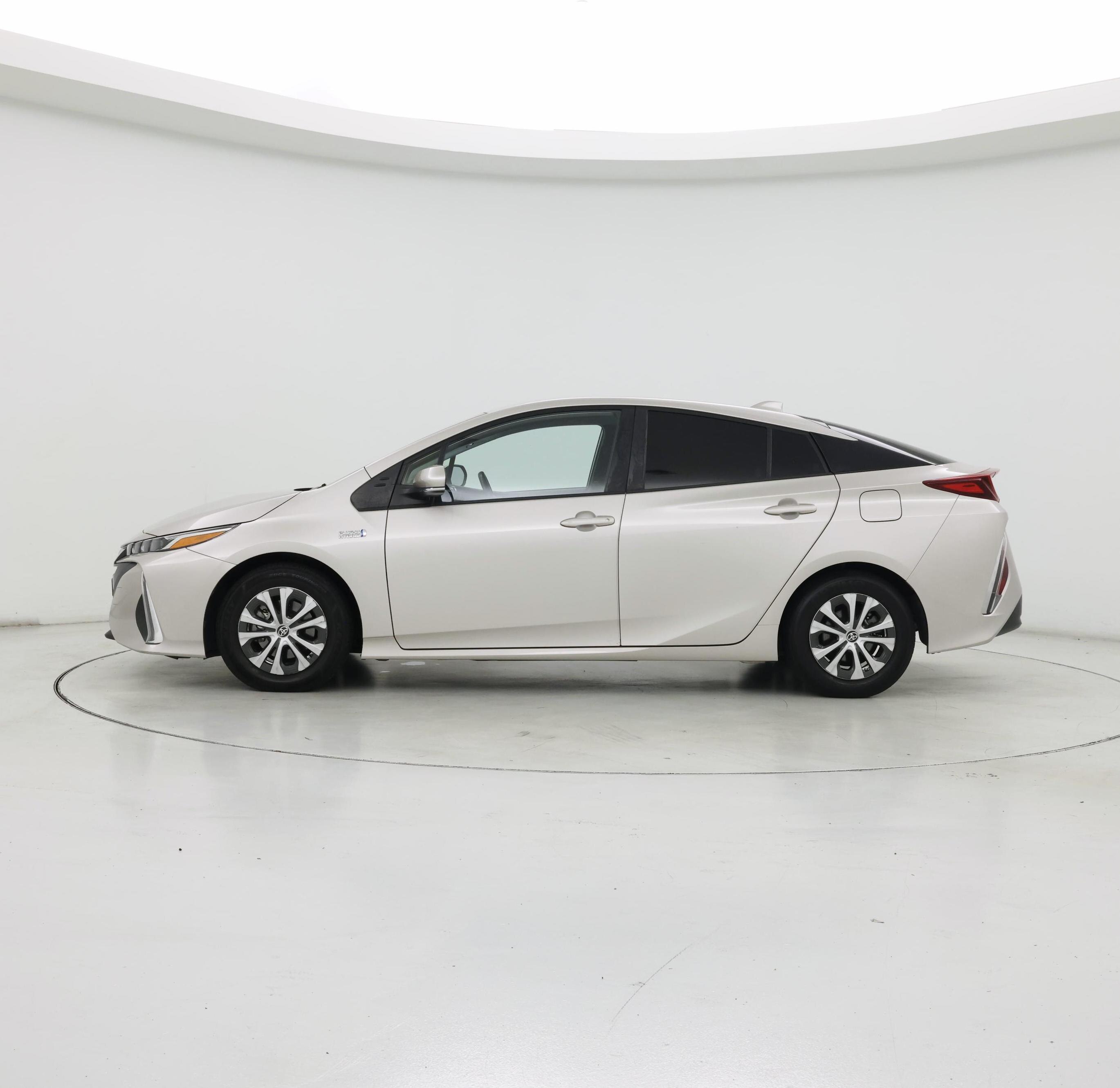 Thumbnail: 2021 Toyota Prius Prime - 3