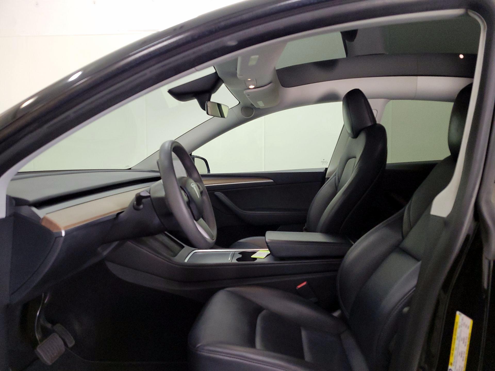 Thumbnail: 2023 Tesla Model Y - 16