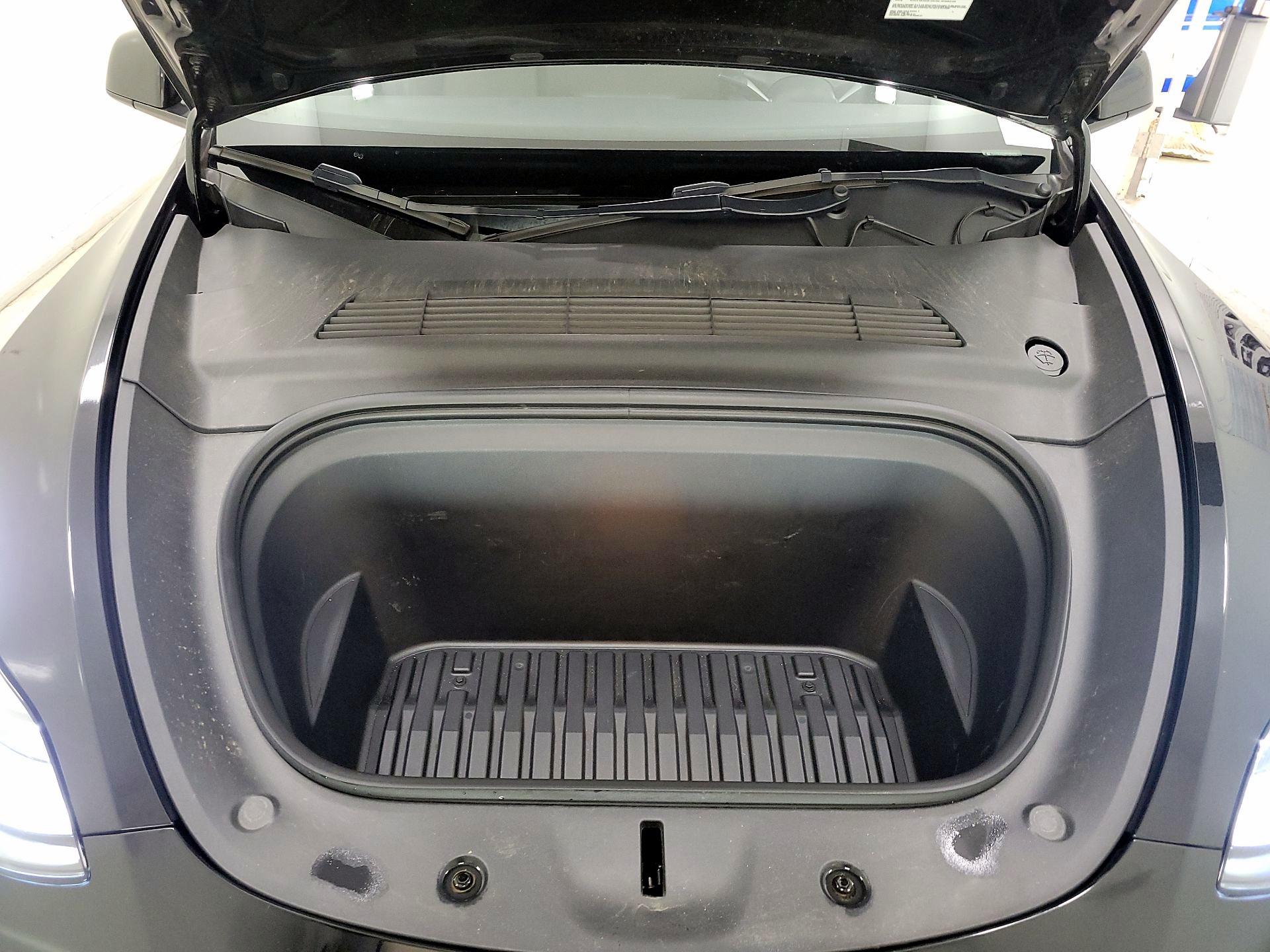 Thumbnail: 2023 Tesla Model Y - 19