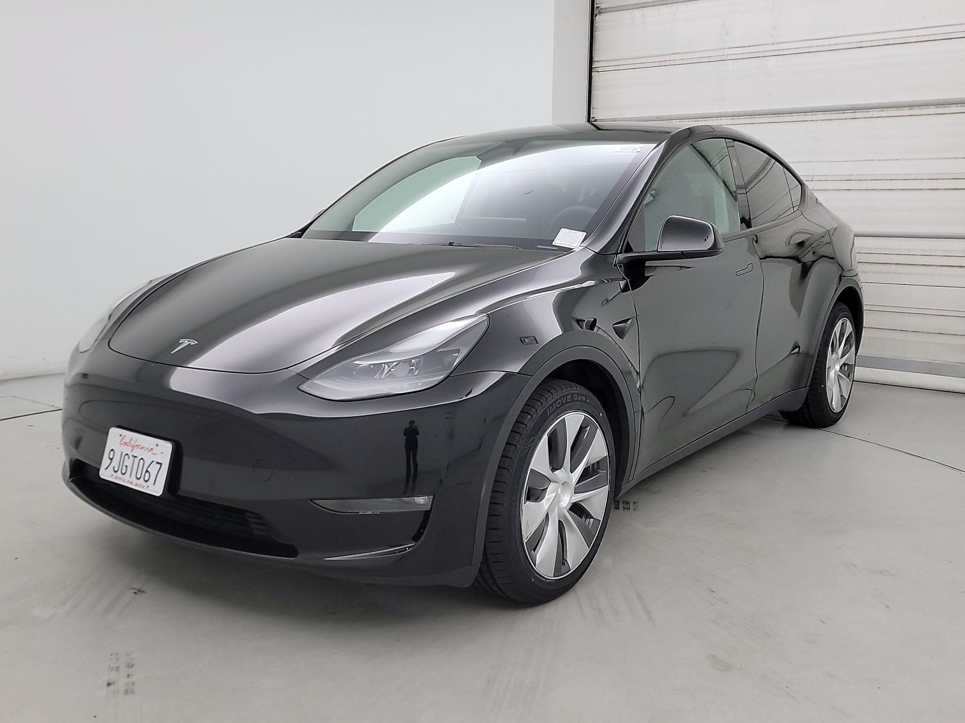 Thumbnail: 2023 Tesla Model Y - 3