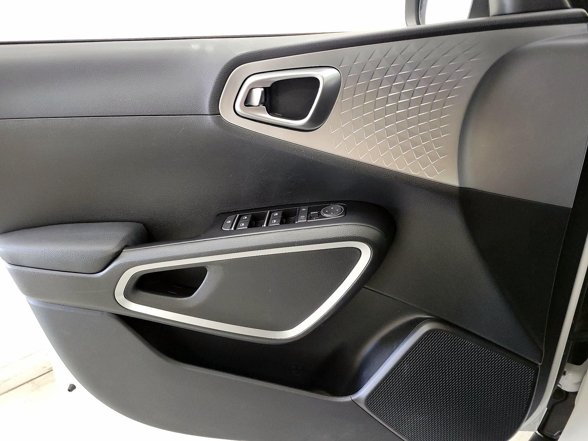 Thumbnail: 2023 Kia Soul - 12