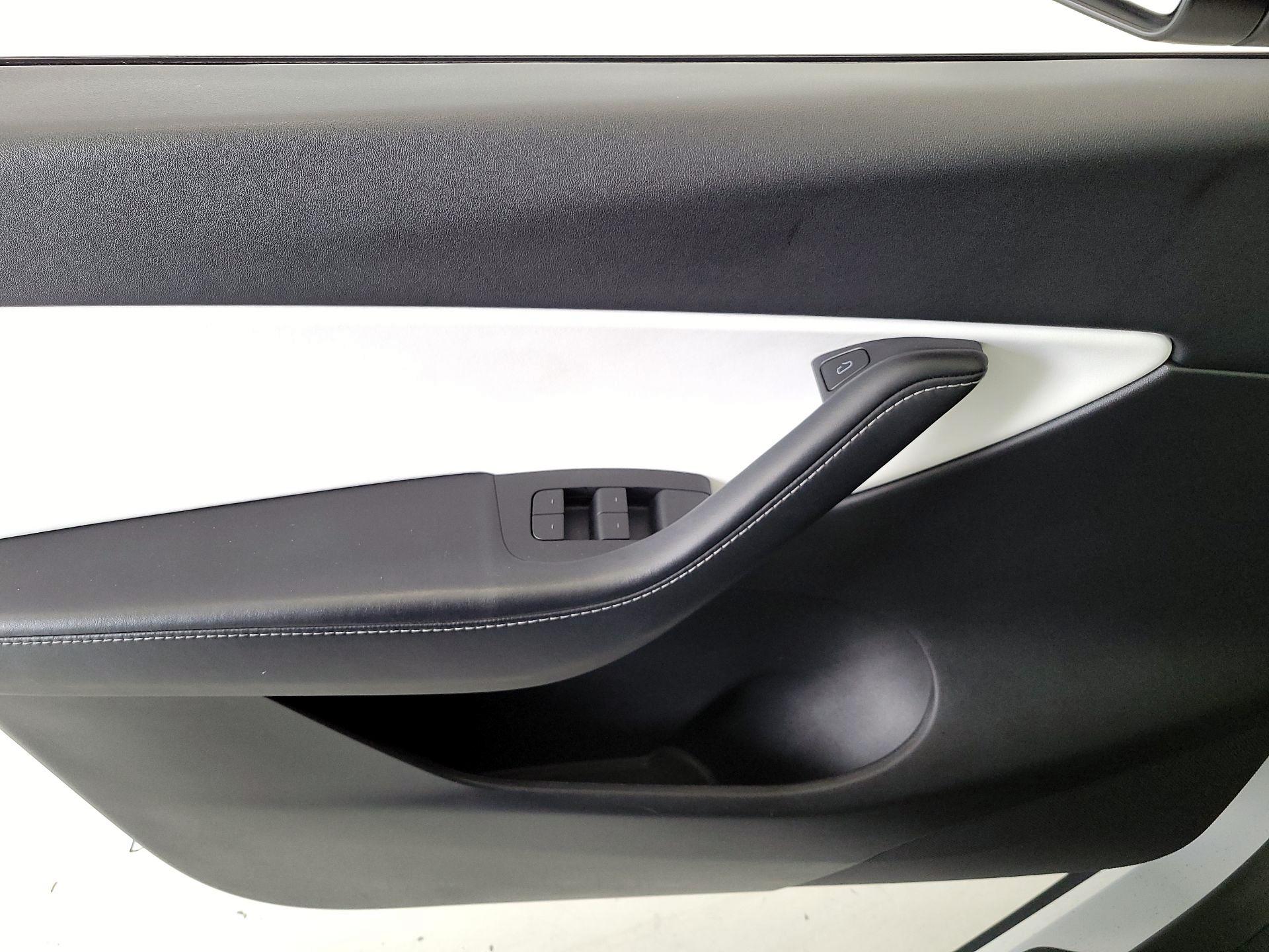 Thumbnail: 2022 Tesla Model Y - 12