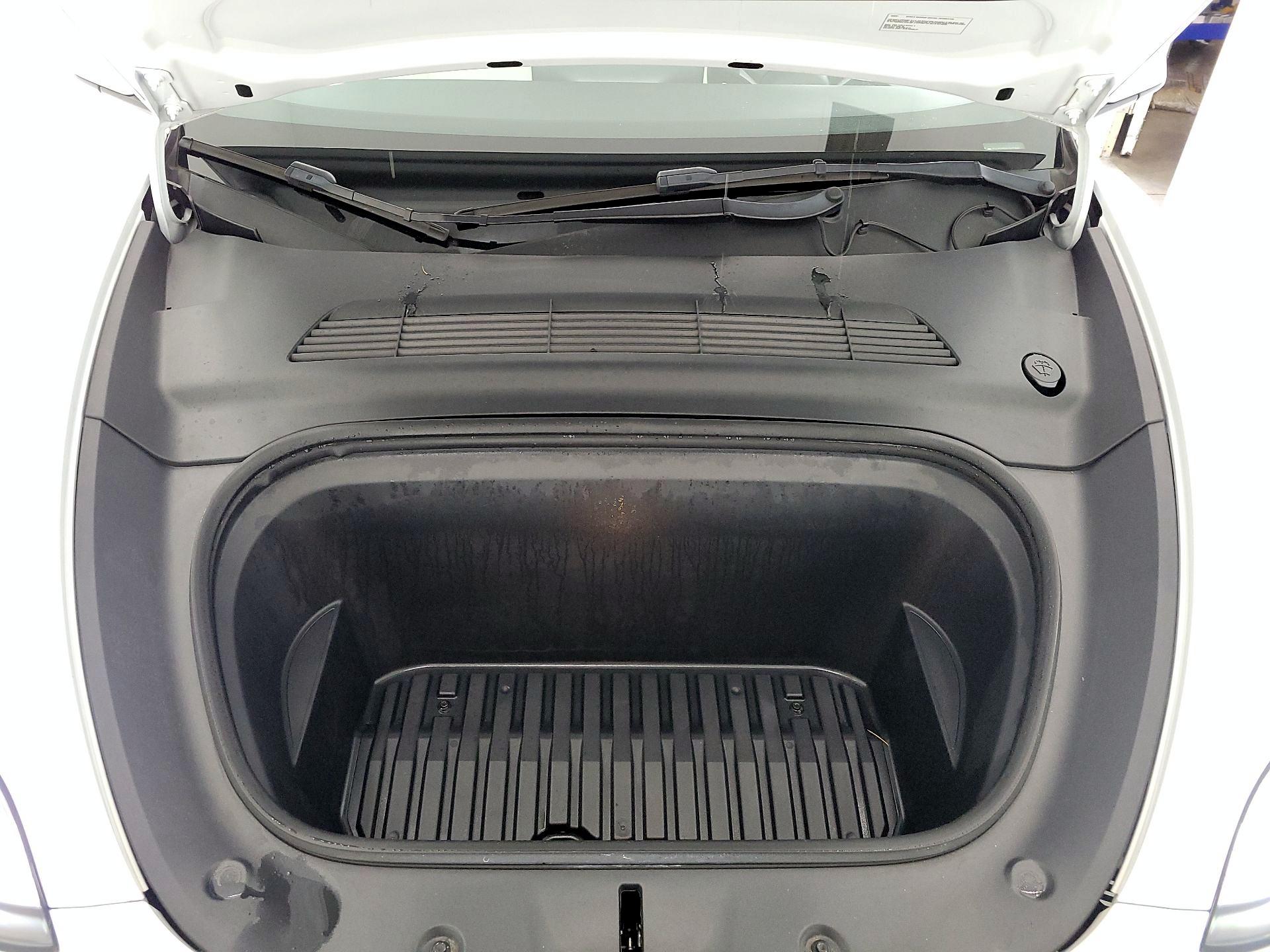 Thumbnail: 2022 Tesla Model Y - 19