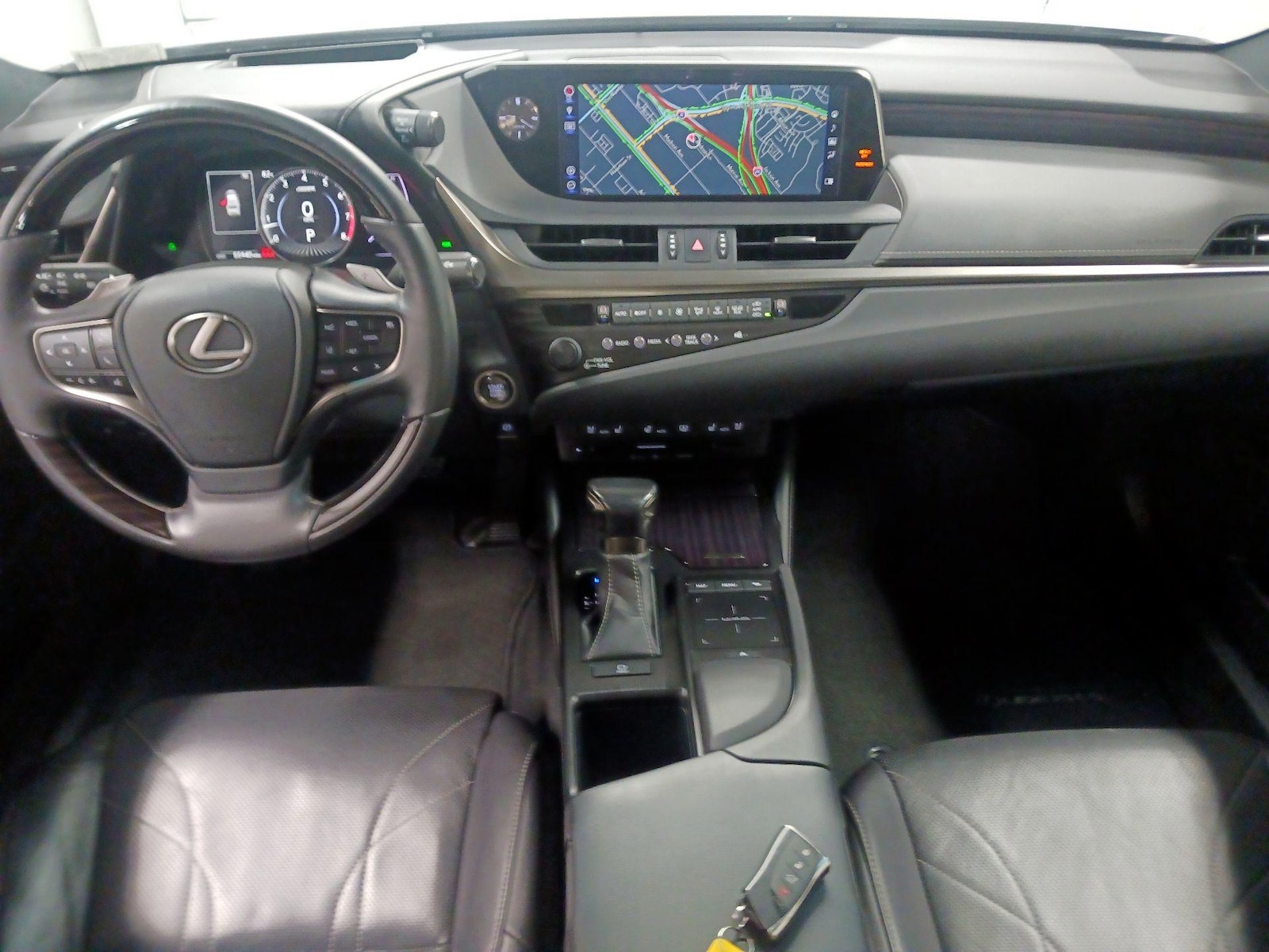 2019 Lexus ES 350 - Photo 10