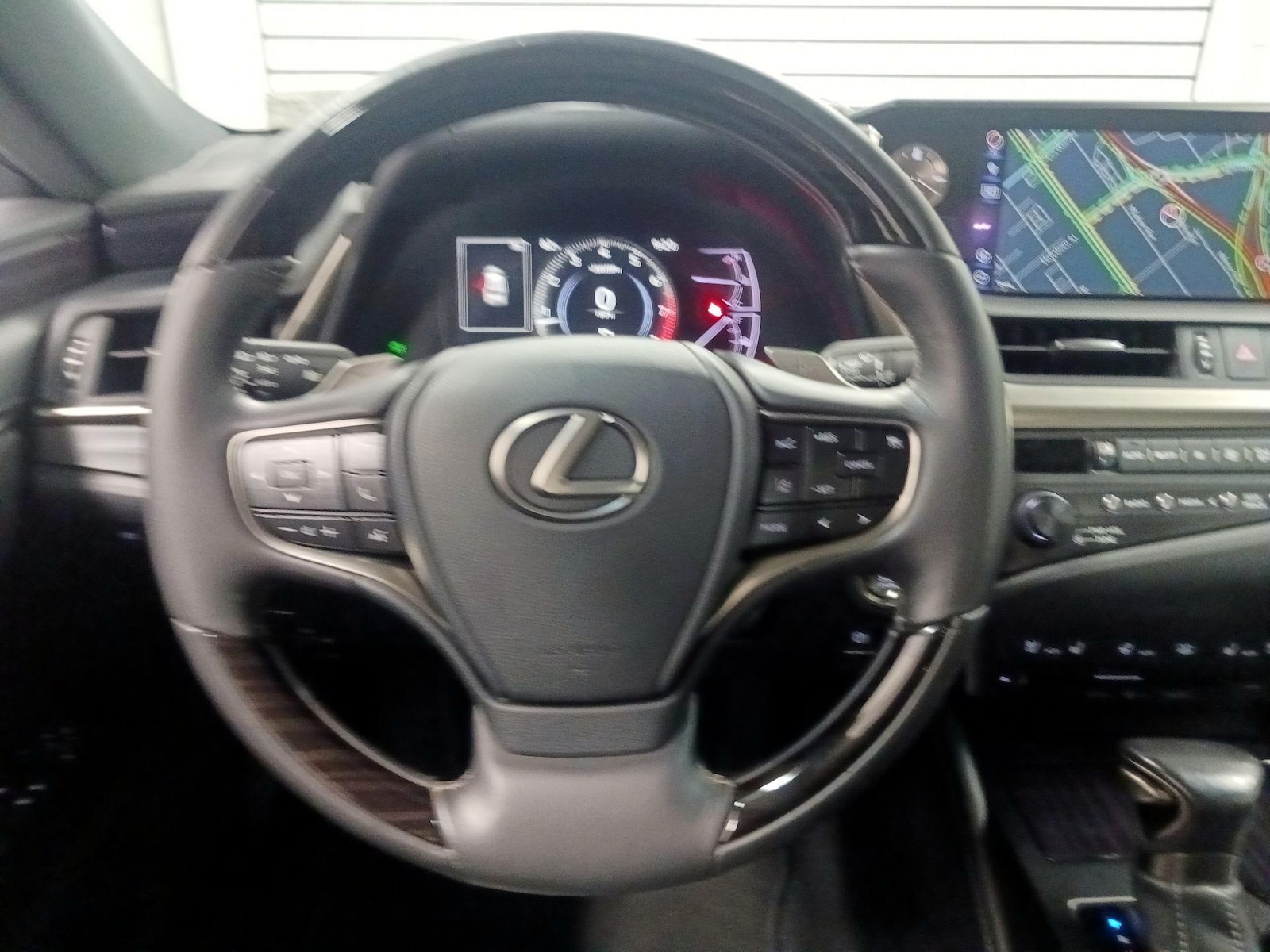2019 Lexus ES 350 - Photo 11