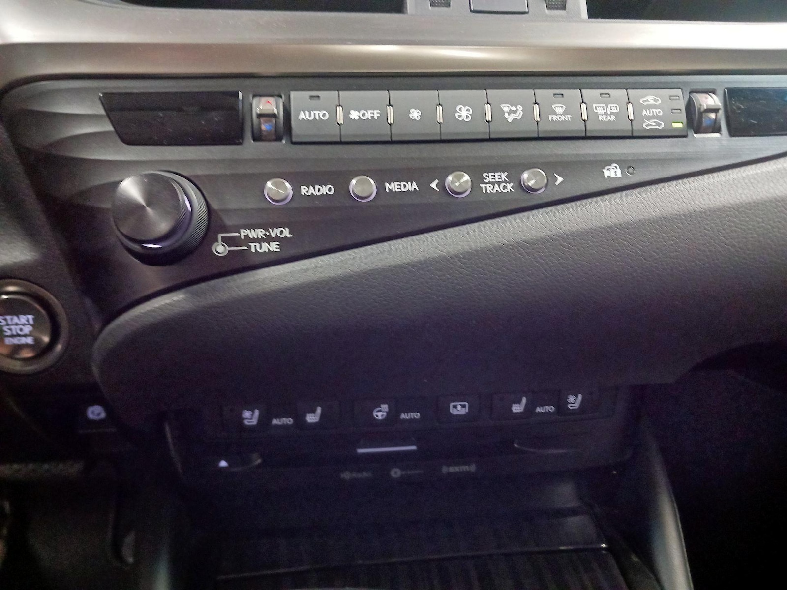 2019 Lexus ES 350 - Photo 15