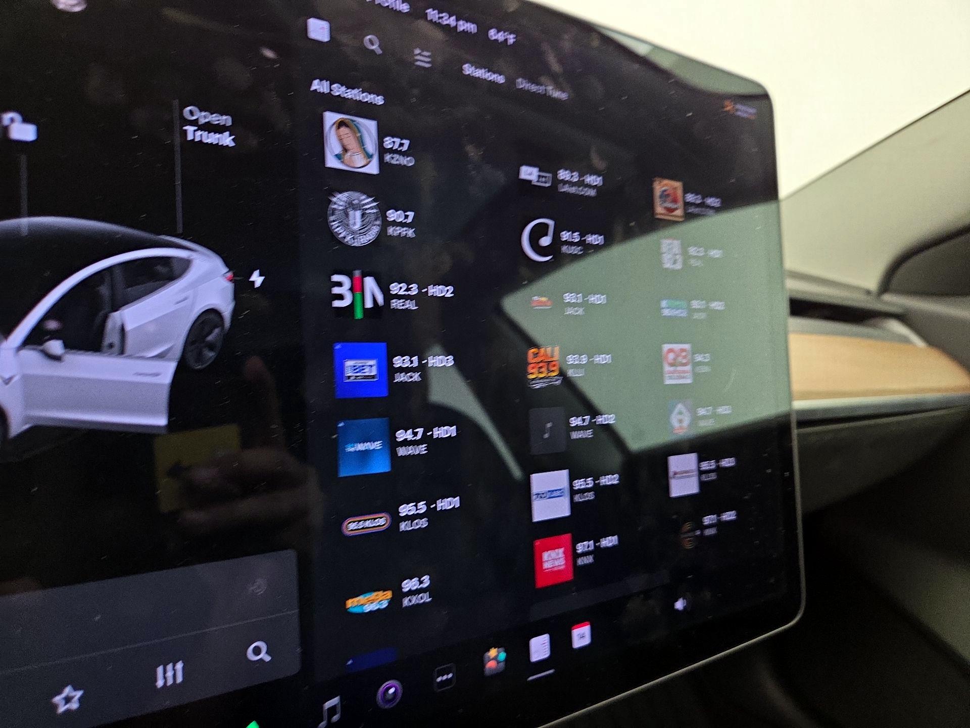Thumbnail: 2020 Tesla Model 3 - 15