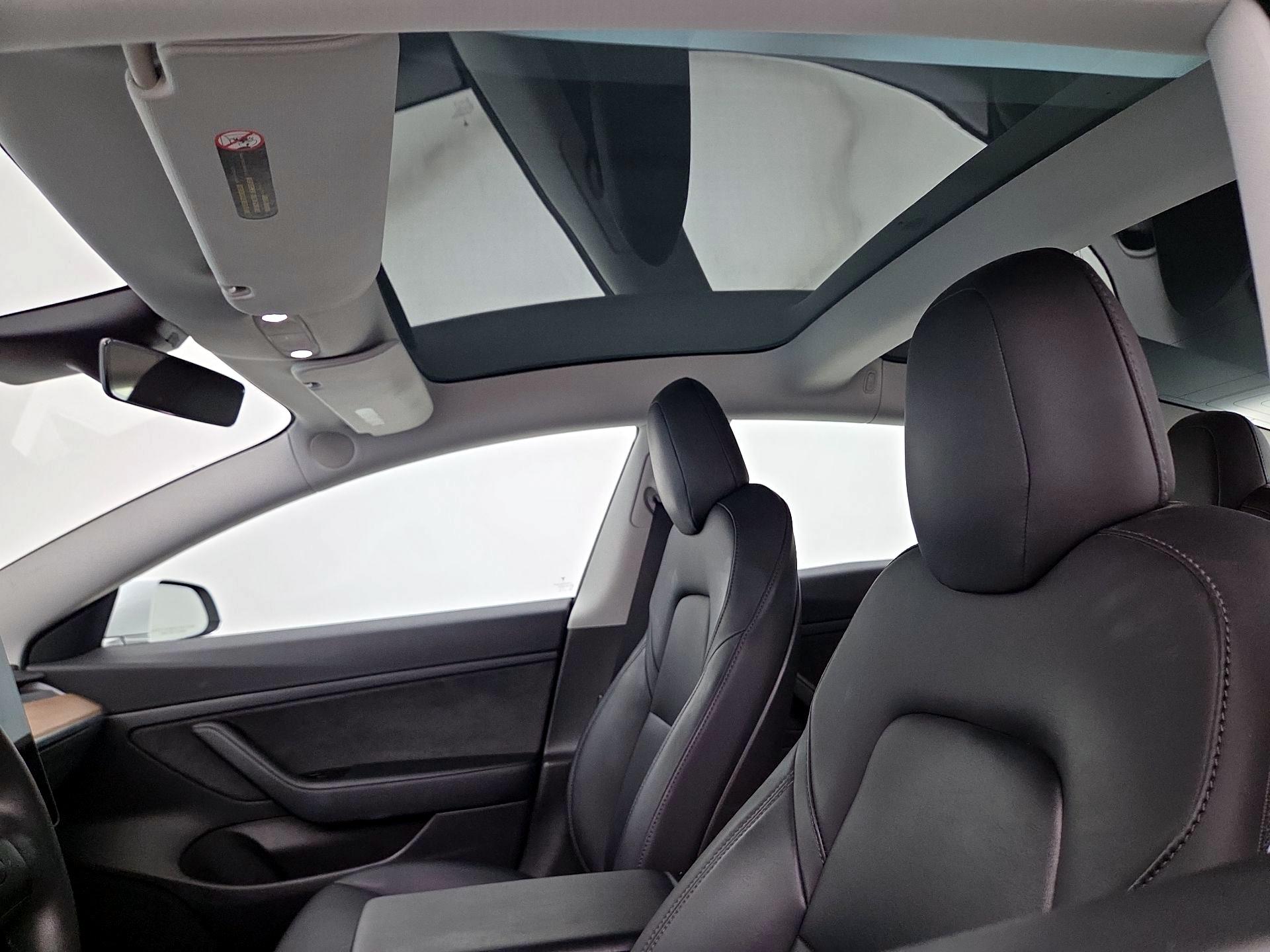 Thumbnail: 2020 Tesla Model 3 - 19